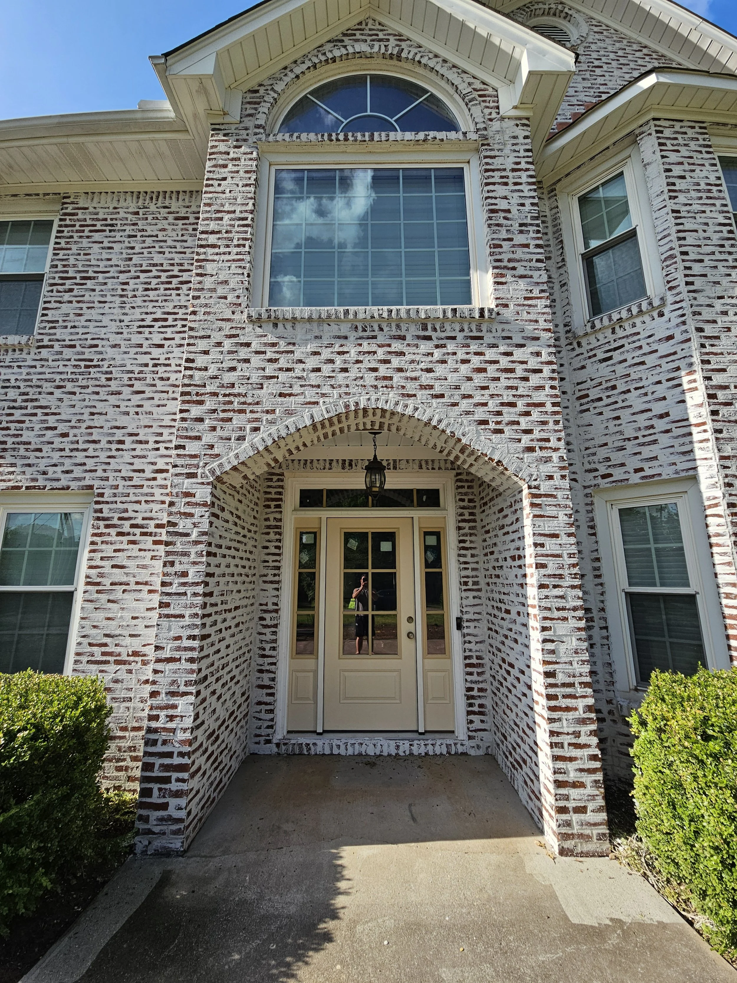 Traditional Finish Entryway 14
