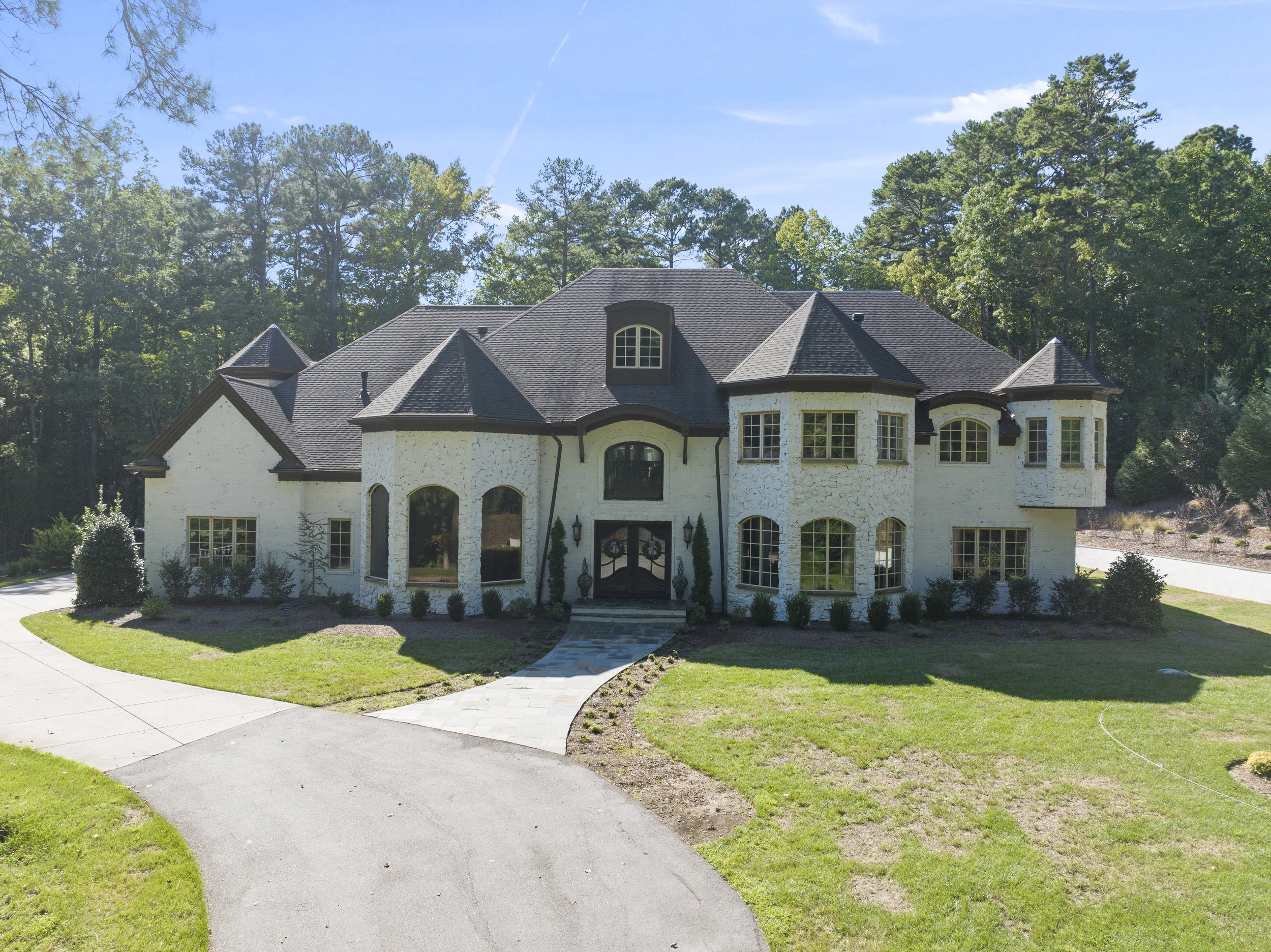The Drawbacks of Painting Stone: Material Effects and Breathable Alternatives