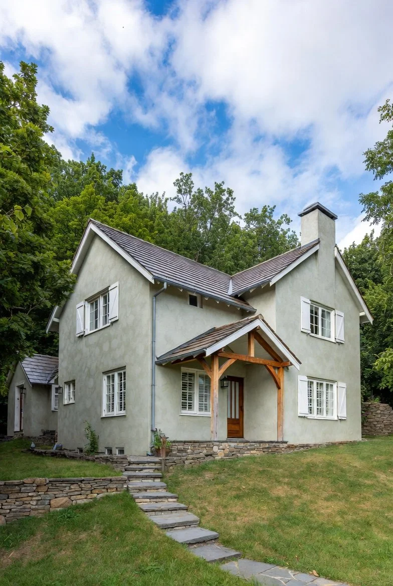 Understanding Limewash: Its Temporary Nature and Longevity Compared to German Smear