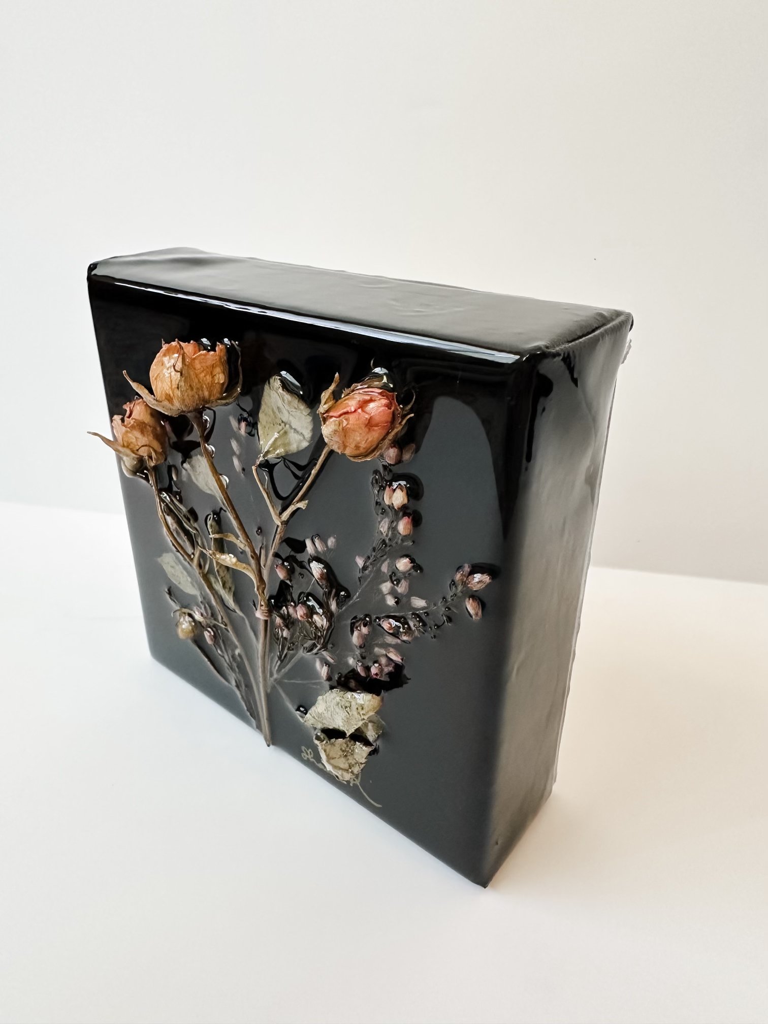 Vintage Roses Mini 3 (side).jpg