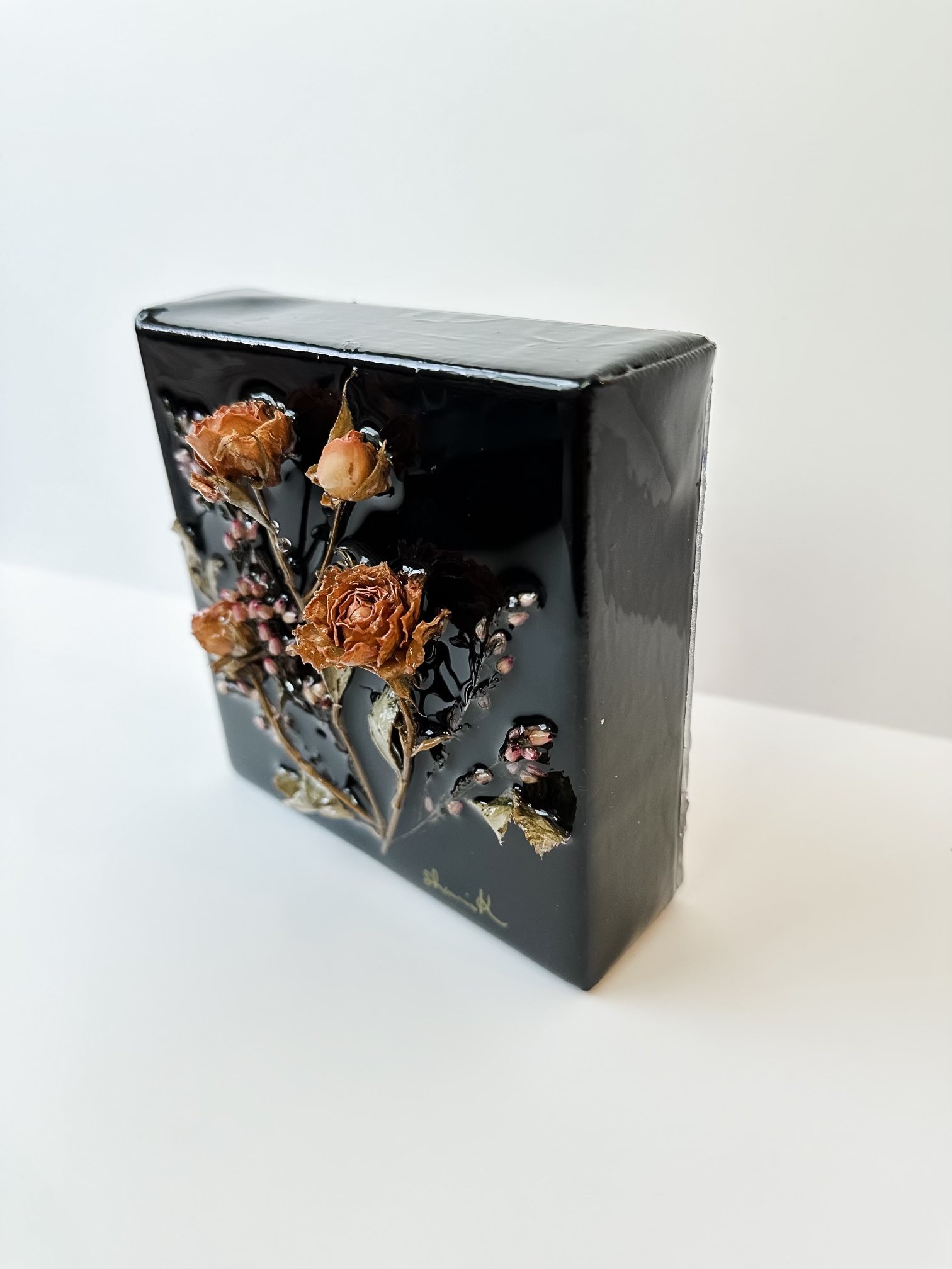 Vintage Roses Mini 2 (side).jpg