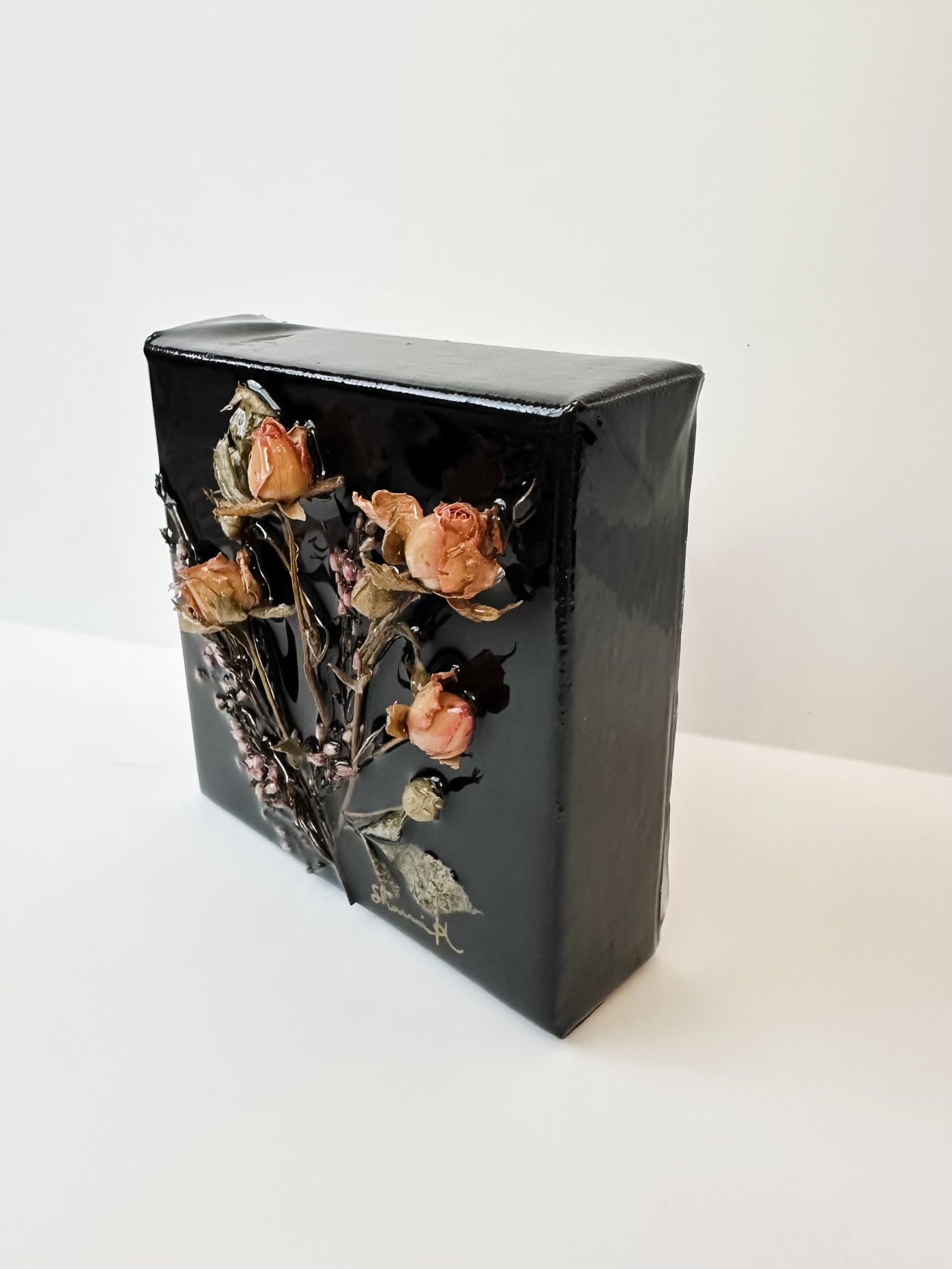 Vintage Roses Mini 1 (side).jpg