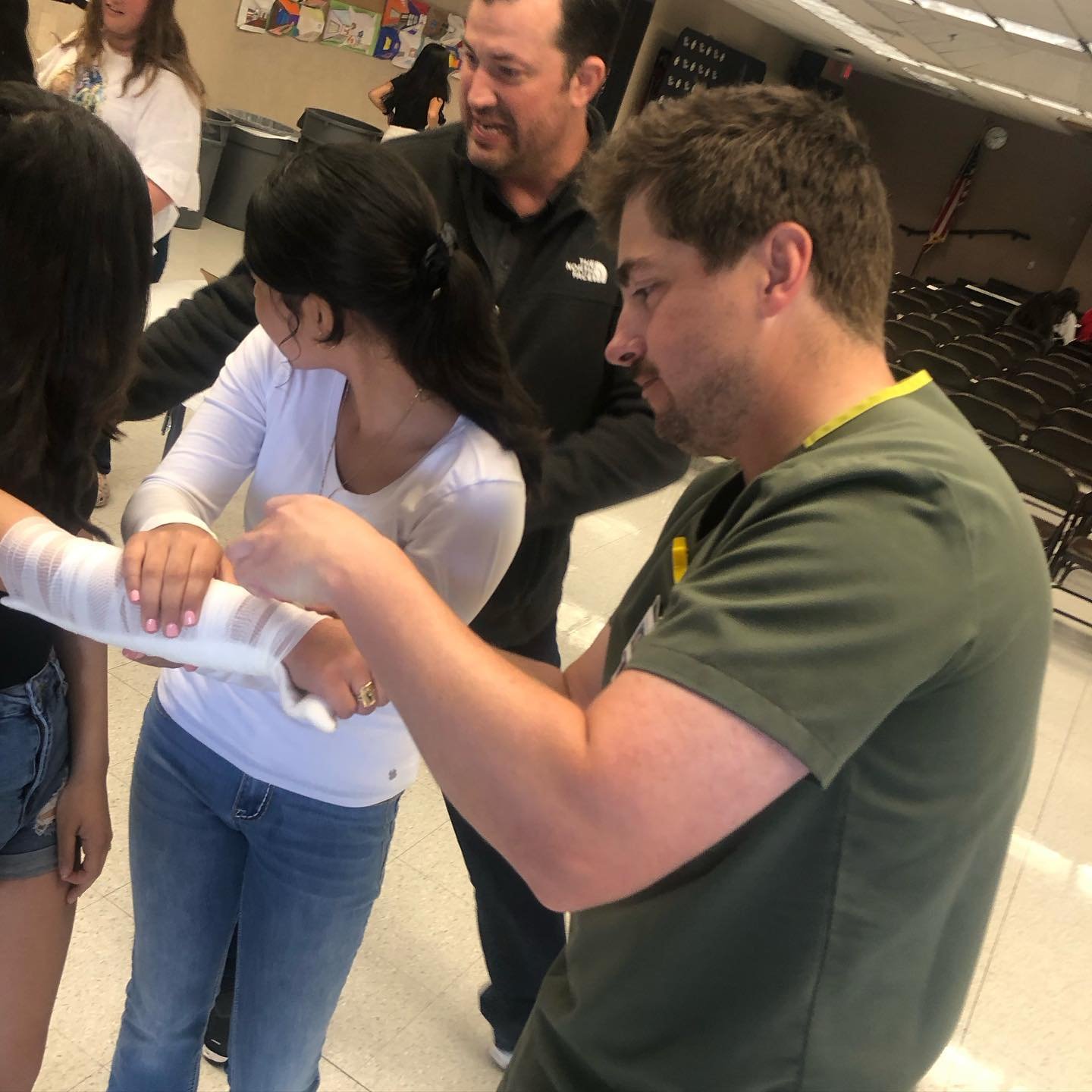 Drs. Roth and Loe teaching the musculoskeletal system and splinting to our local junior high students #communityoutreach #inspiringyoungminds #anatomy #emresidency
