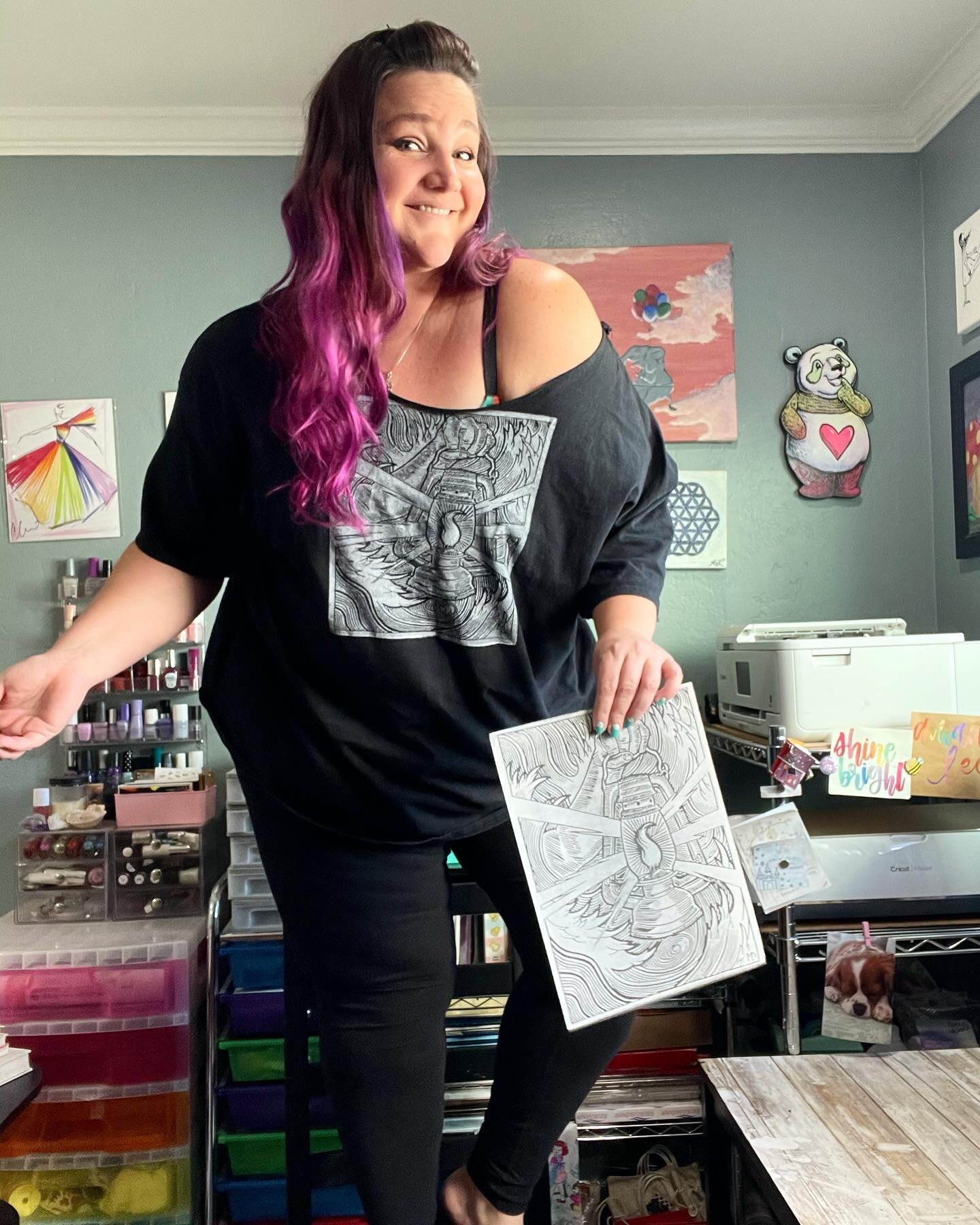 What?! Are you not supposed to wear your matching shirt when you hang your print? I&rsquo;m pretty sure I&rsquo;m doing it right. Right Matt? @______no_signal______

I freaking love this print! I&rsquo;m always in awe of people who can carve these in