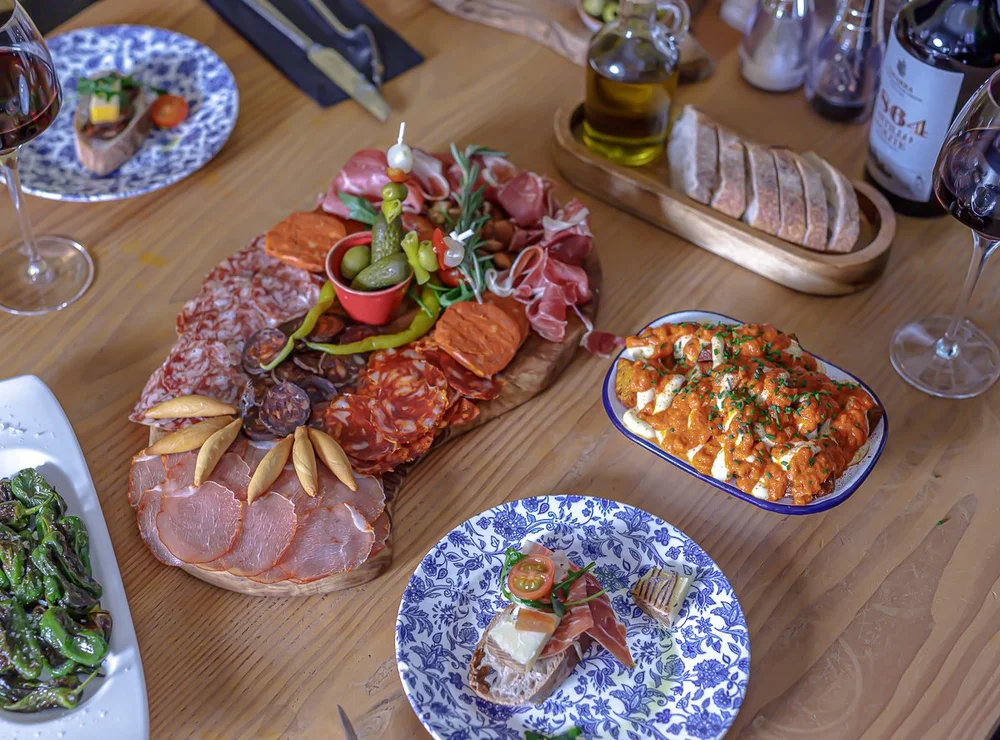 Piggs Edinburgh Wine & Tapas Bar