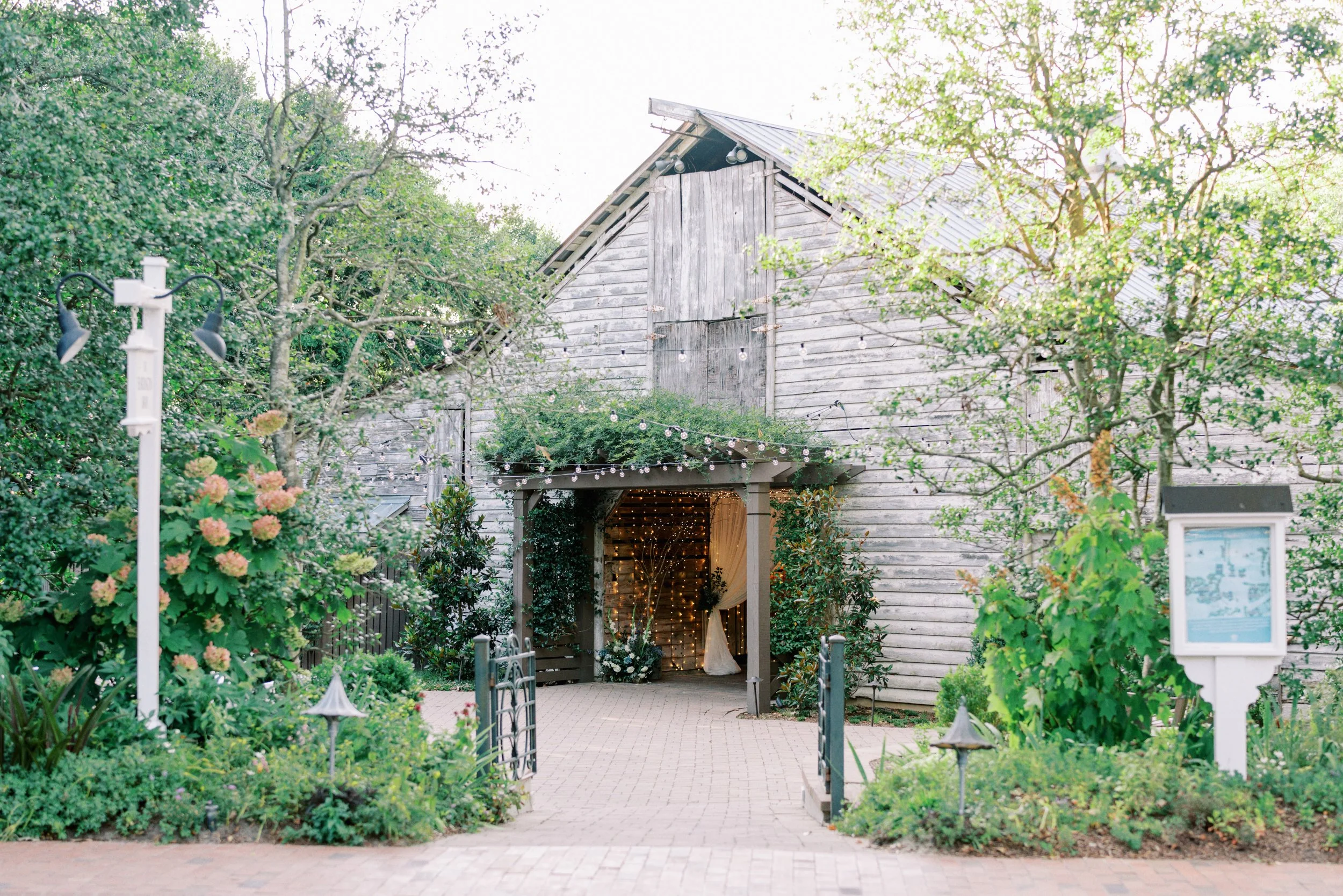 Watercolor venue painting welcome sign at Fearrington Inn in North Carolina