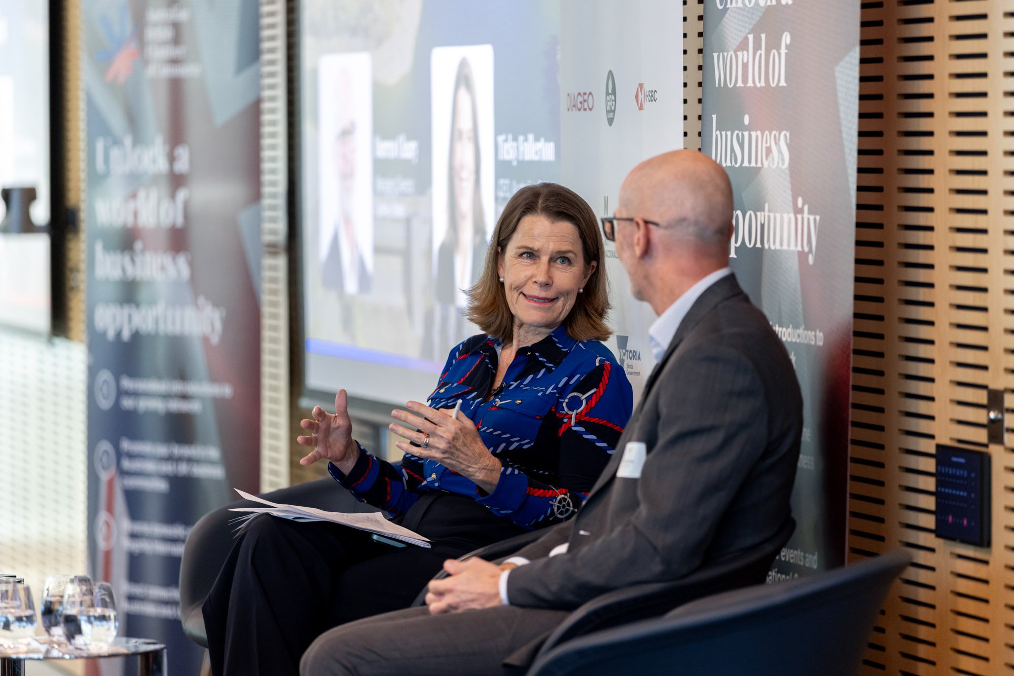 How Many Photos Should You Expect From a Corporate Event?