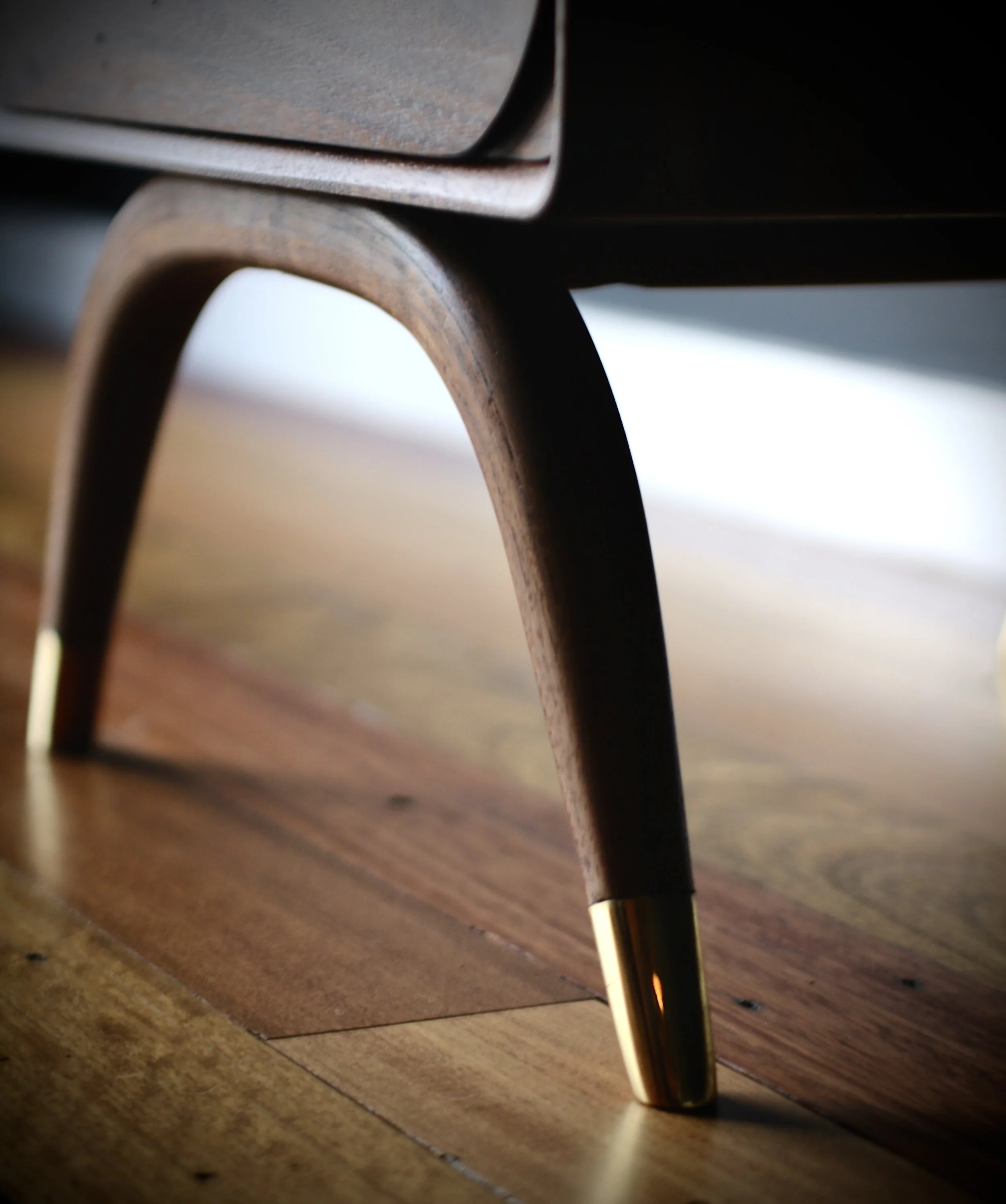 MM Elegance Bedside Table - Leaf Furniture