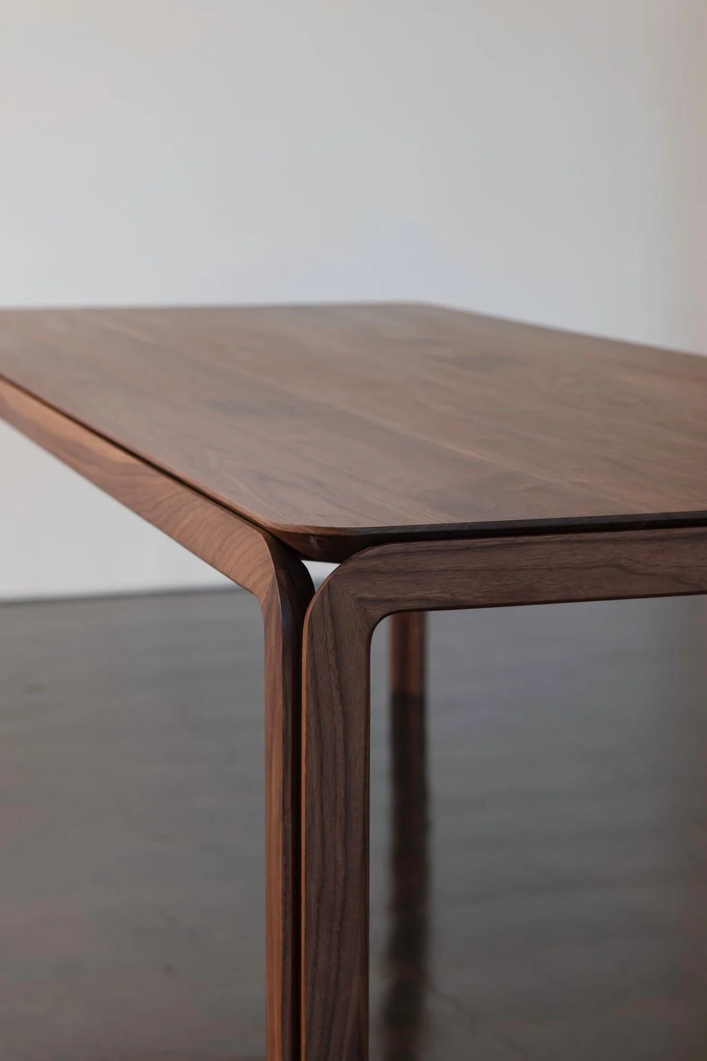 Leaf-Furniture-Table.jpg