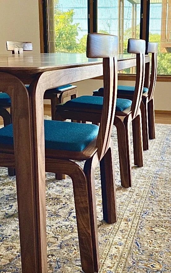 MP Dinning set made by Leaf Furniture