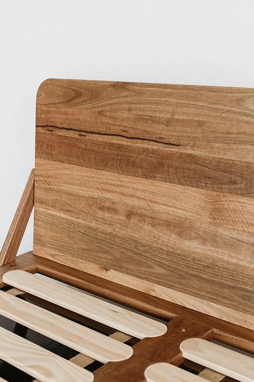 mm_round_bed_made_by_leaf_furniture