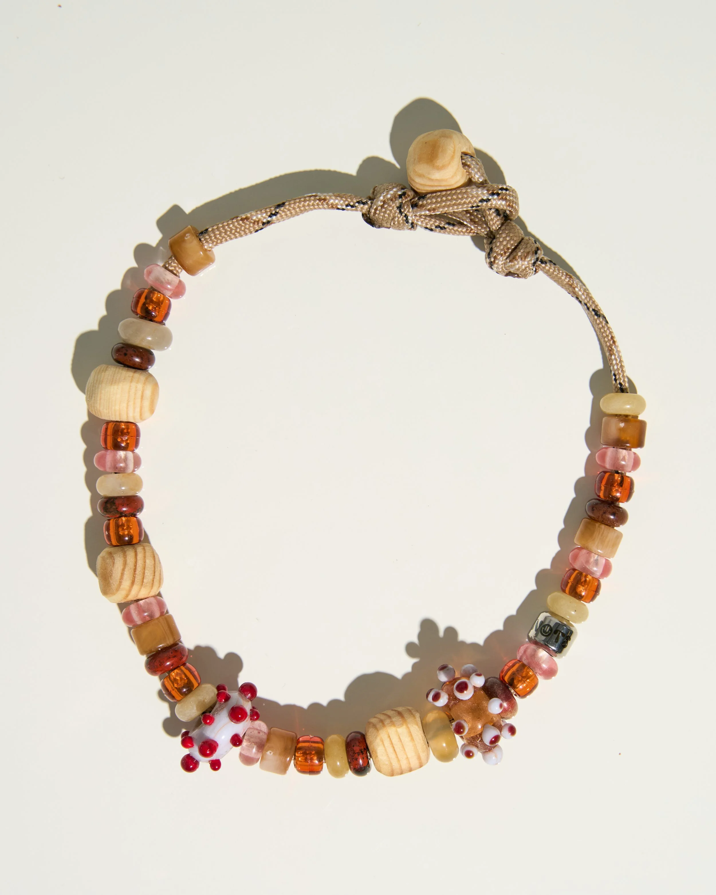 KNOTTY NECKLACE