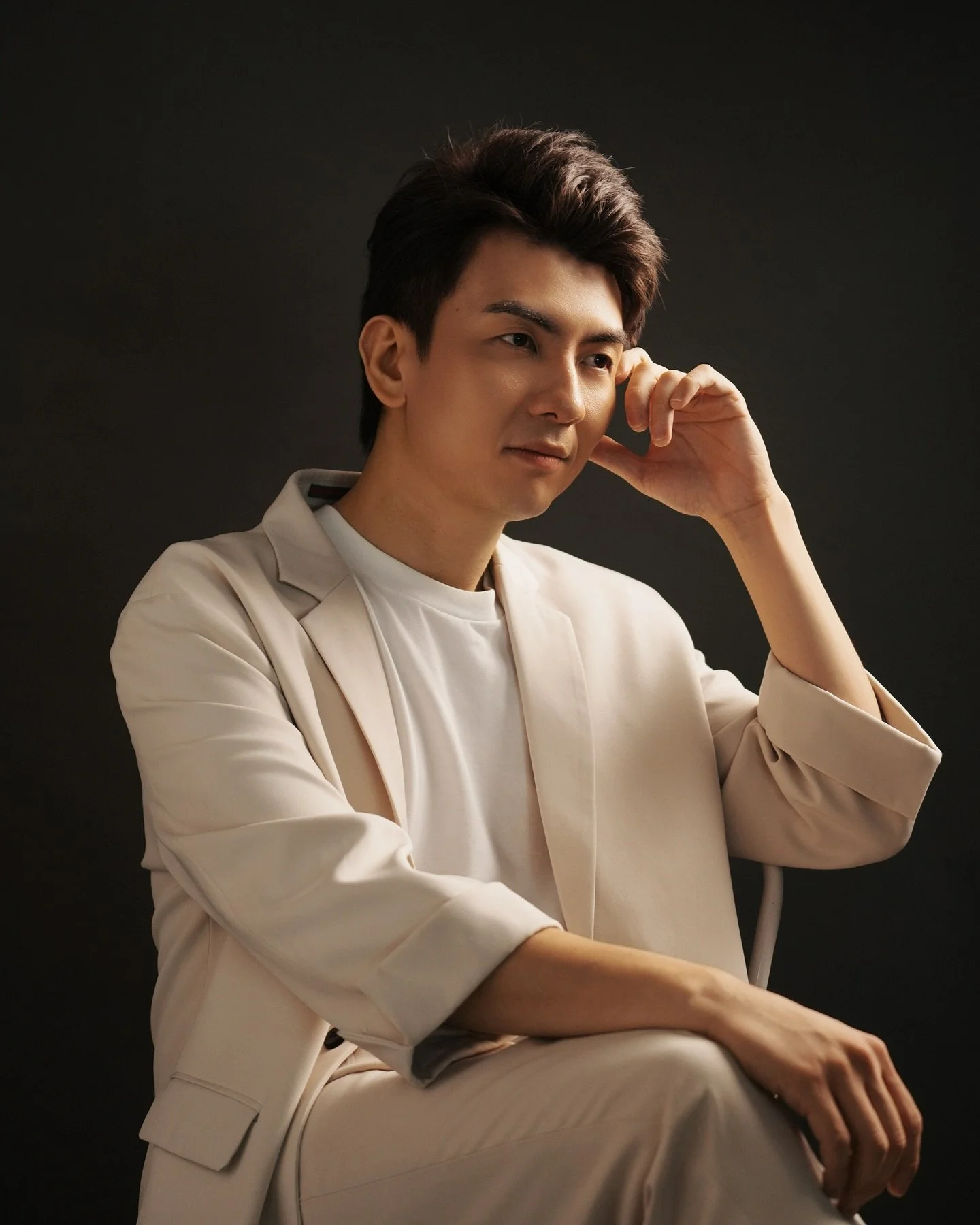 I better up my game cos there&rsquo;s 10,000 of you here 👀 @studiokireisg