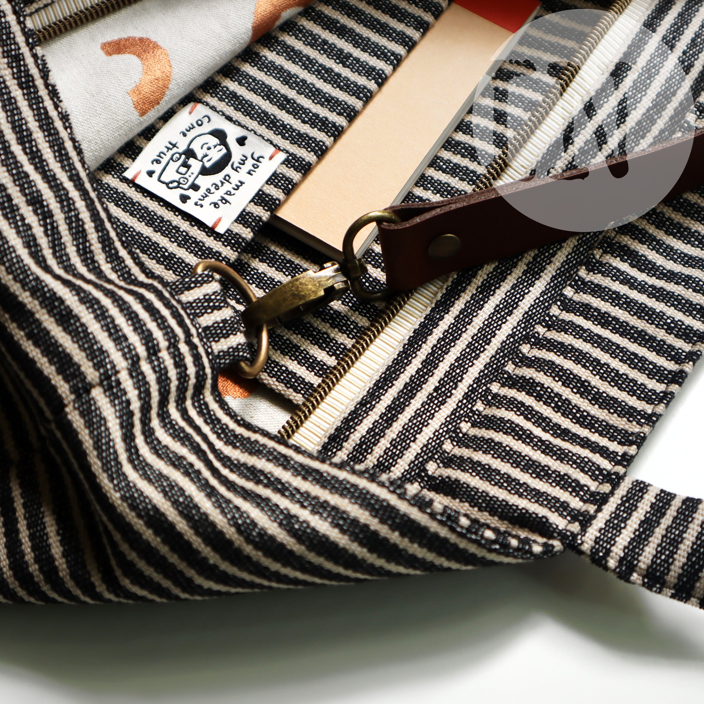 ICS SLOUCHYzipper 05.jpg