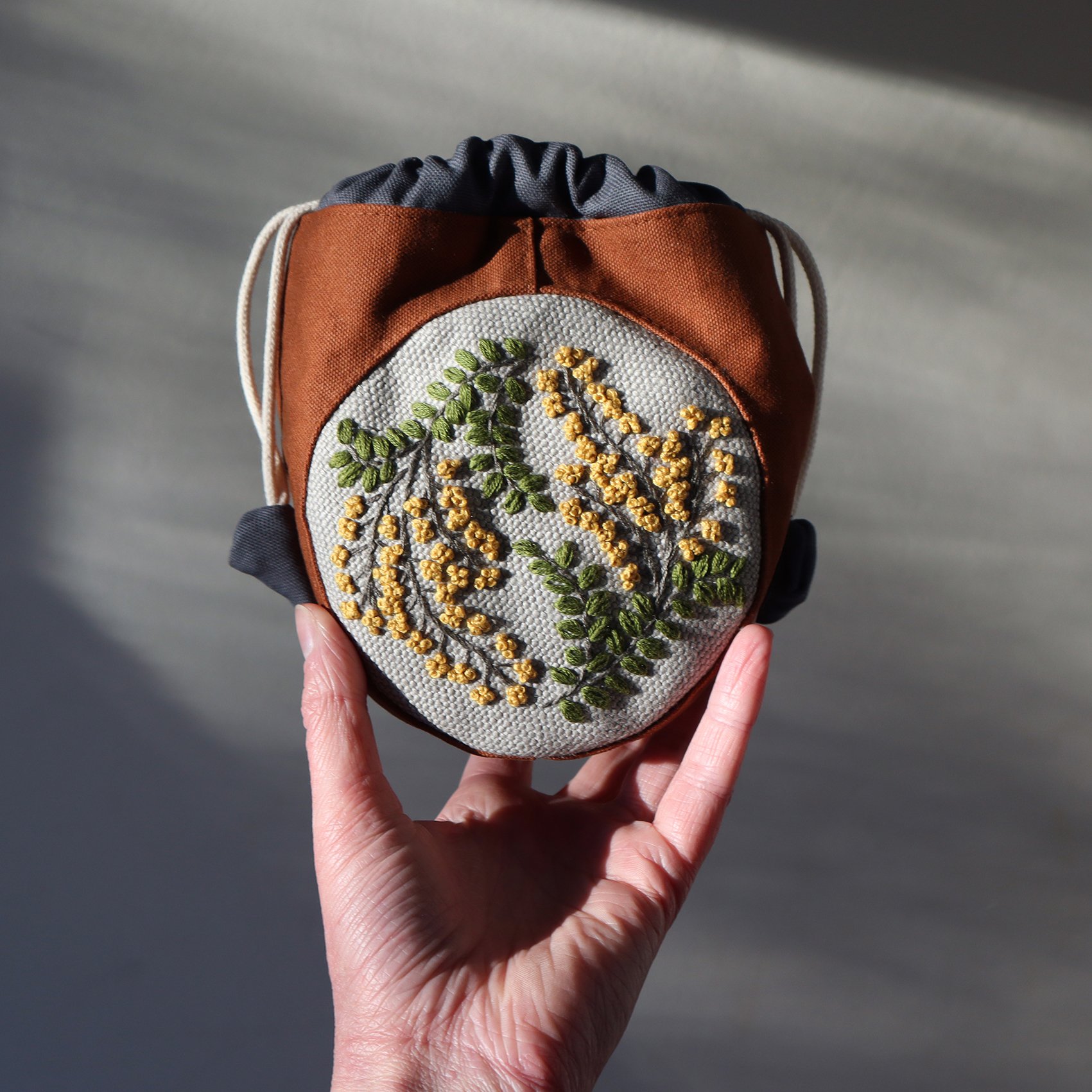 ICS ENCIRCLEpouch Embroider 01.jpg