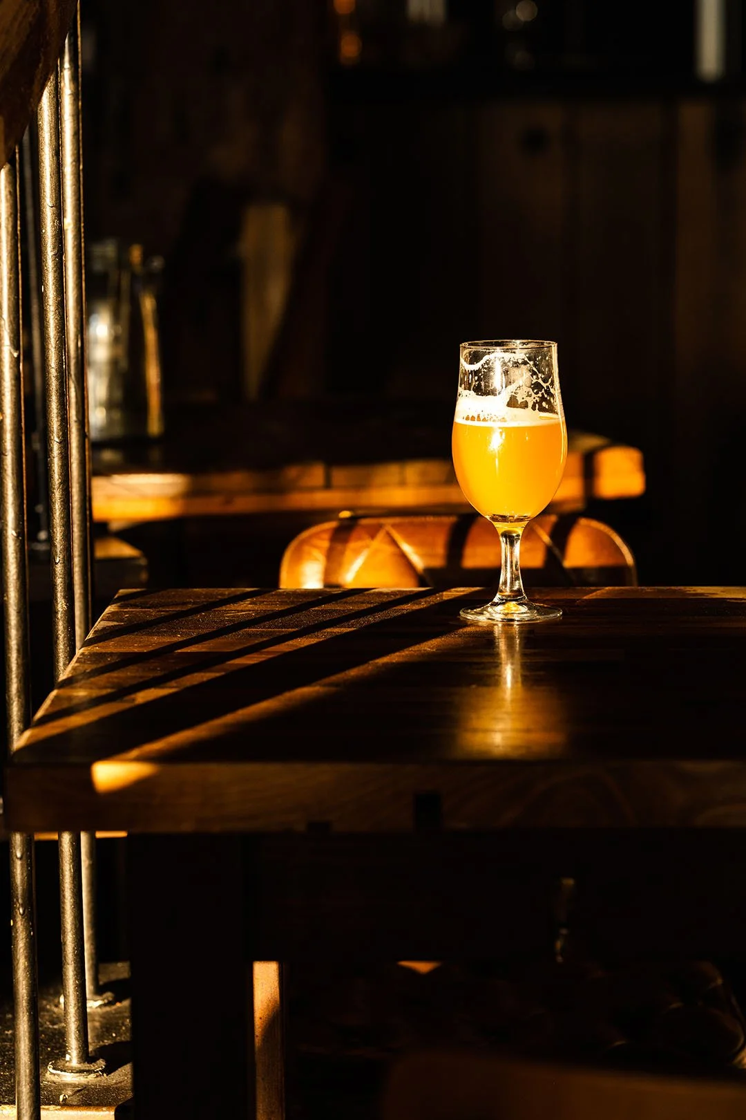 Beer-Monika Grabkowska-The Dancing Man-beverage photography