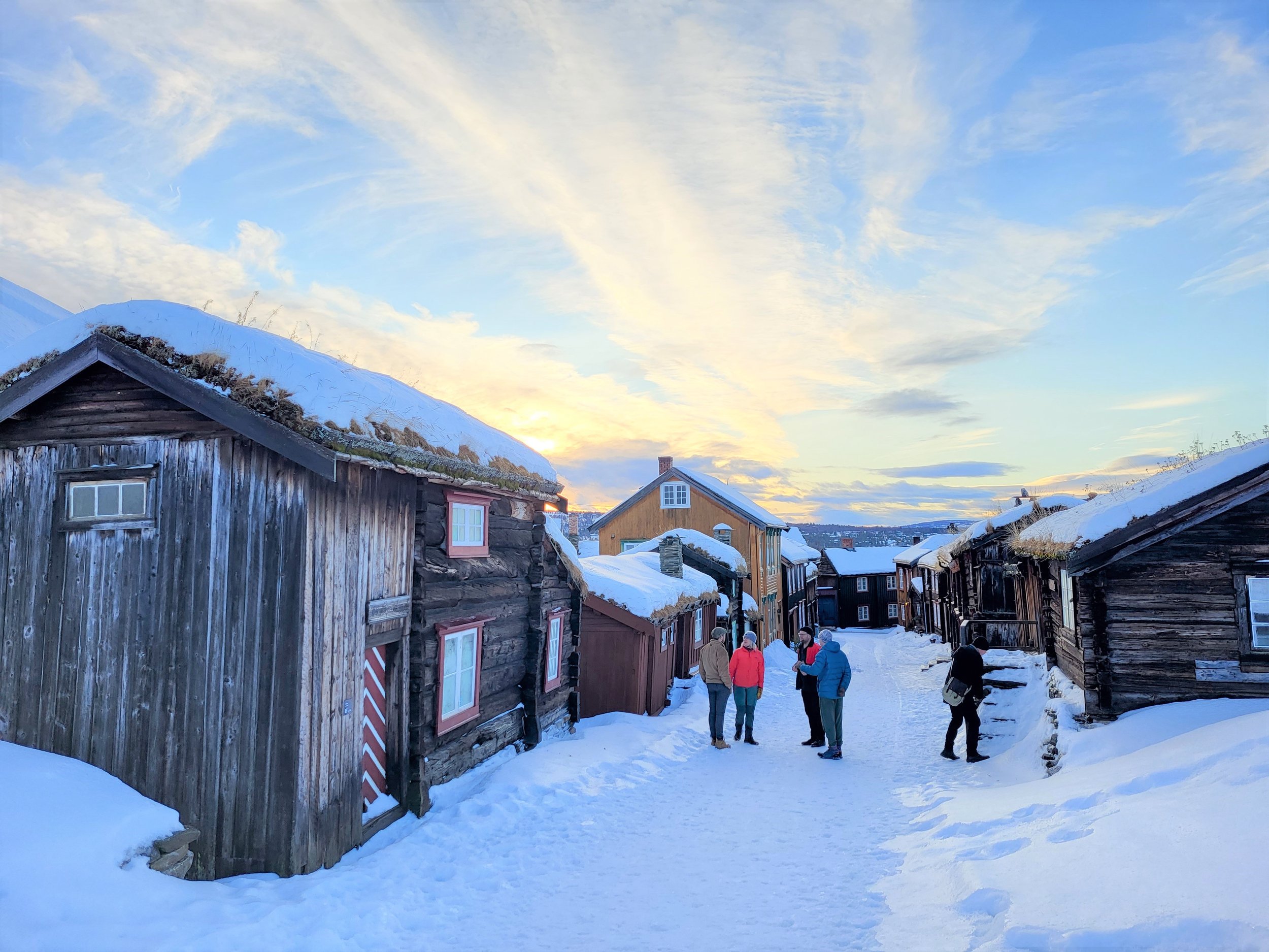  Me avslutta runden i Røros med vandring i ikoniske Sleggvegen  i lag med Kolbjørn. 