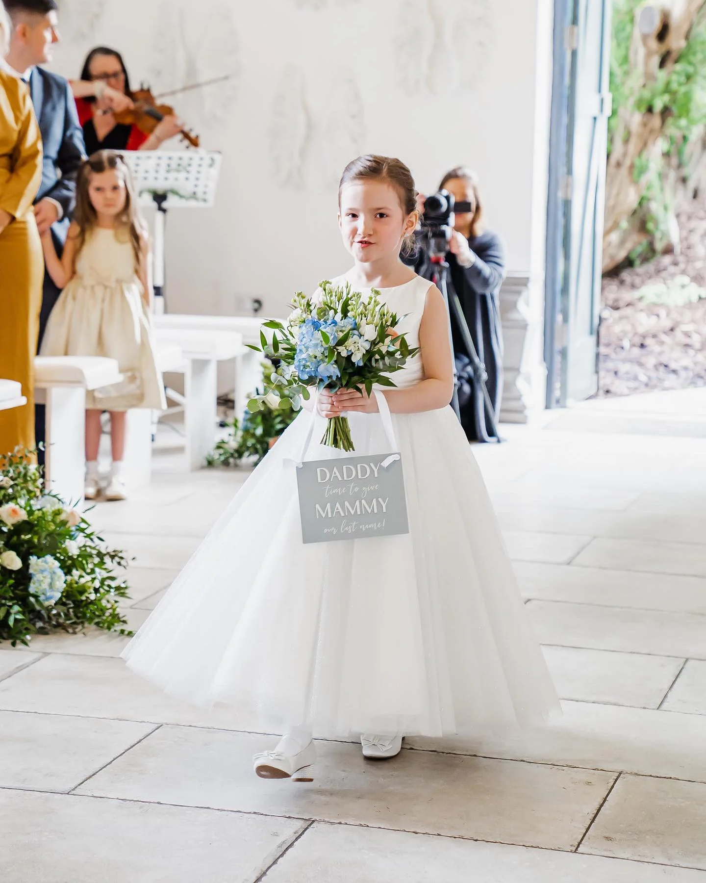 dusky+blue+hang+sign+1.png (Copy)