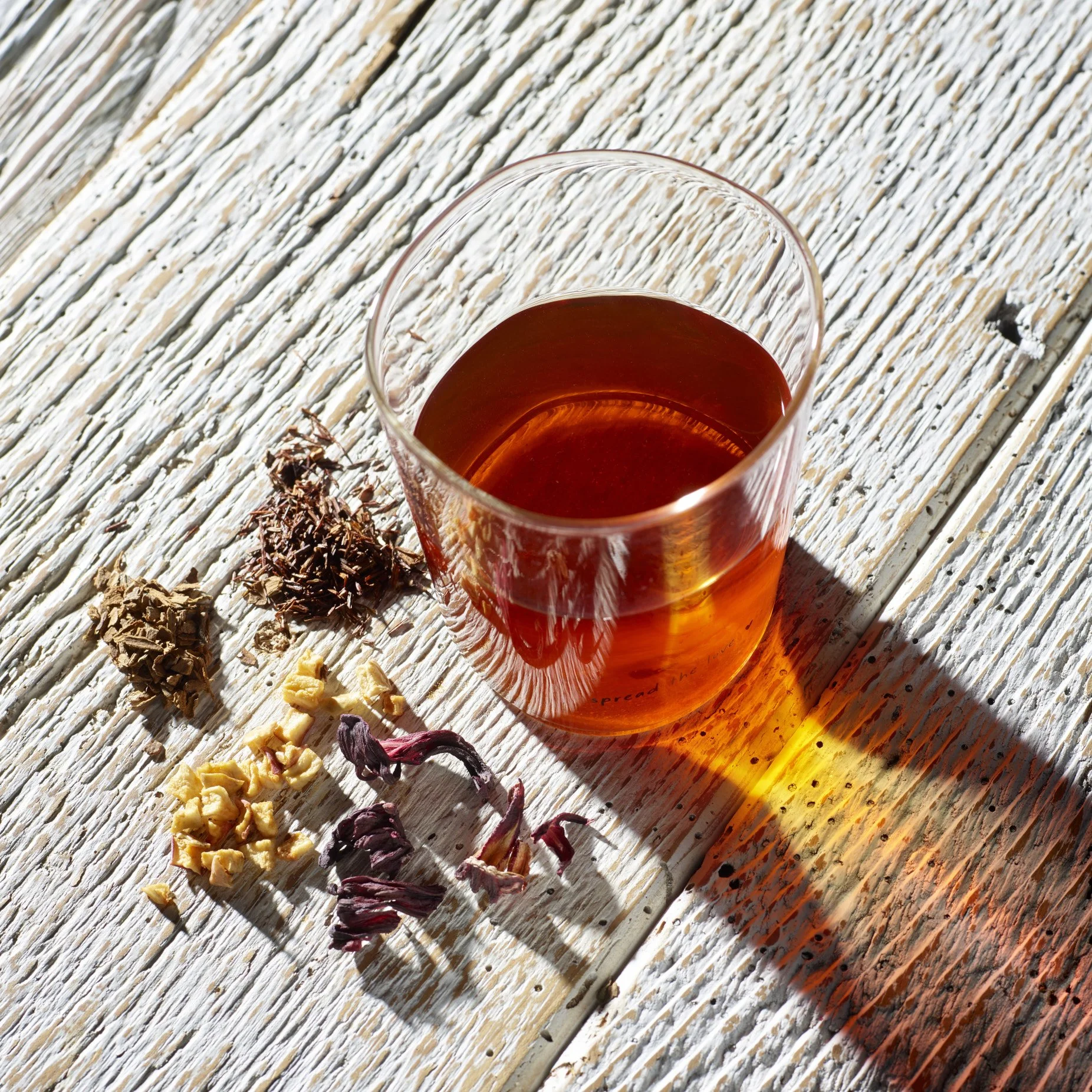 tisana_mela_cannella_legalenica_bicchiere.jpg