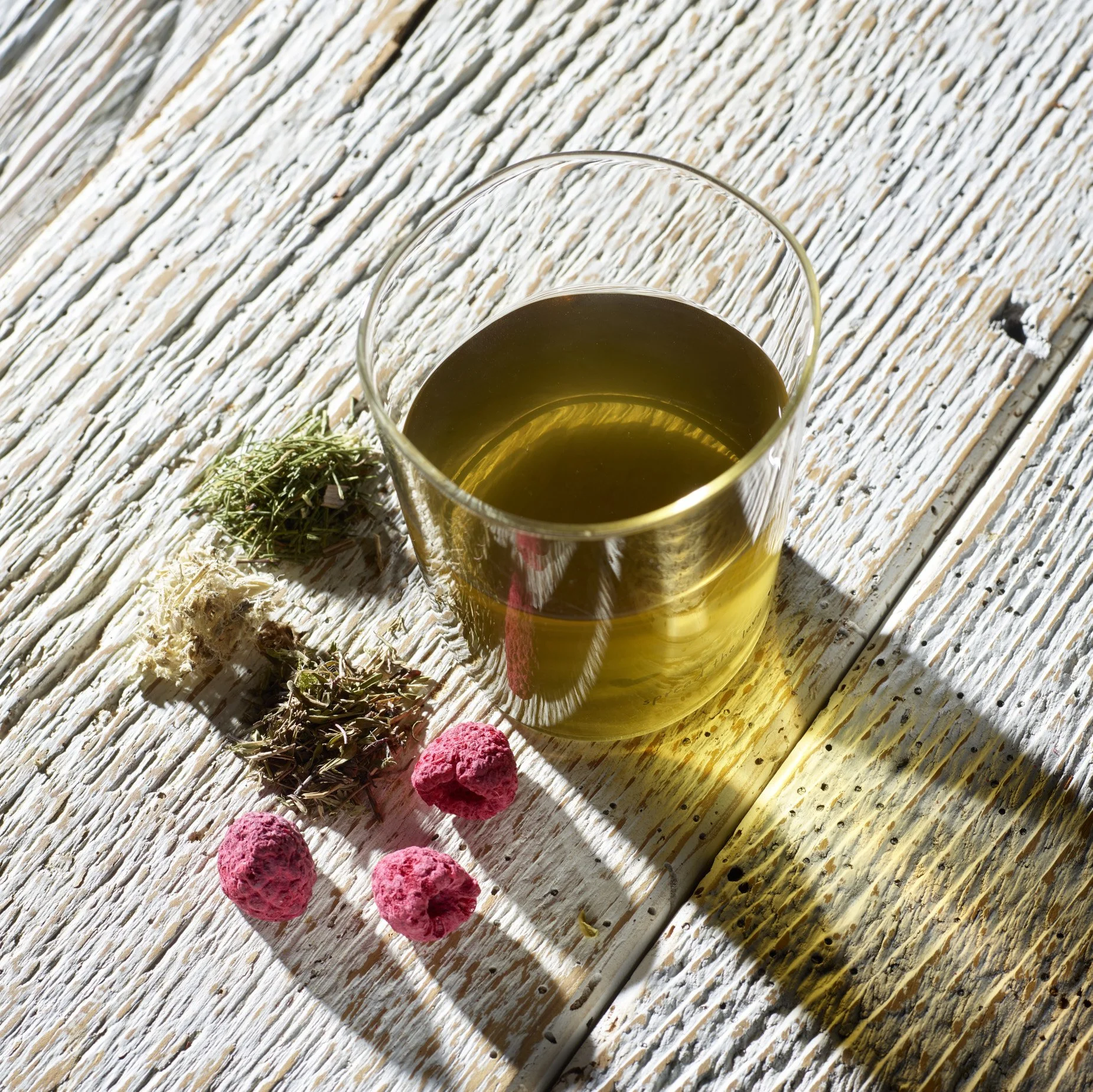 tisana_dolomiti_legalenica_bicchiere.jpg