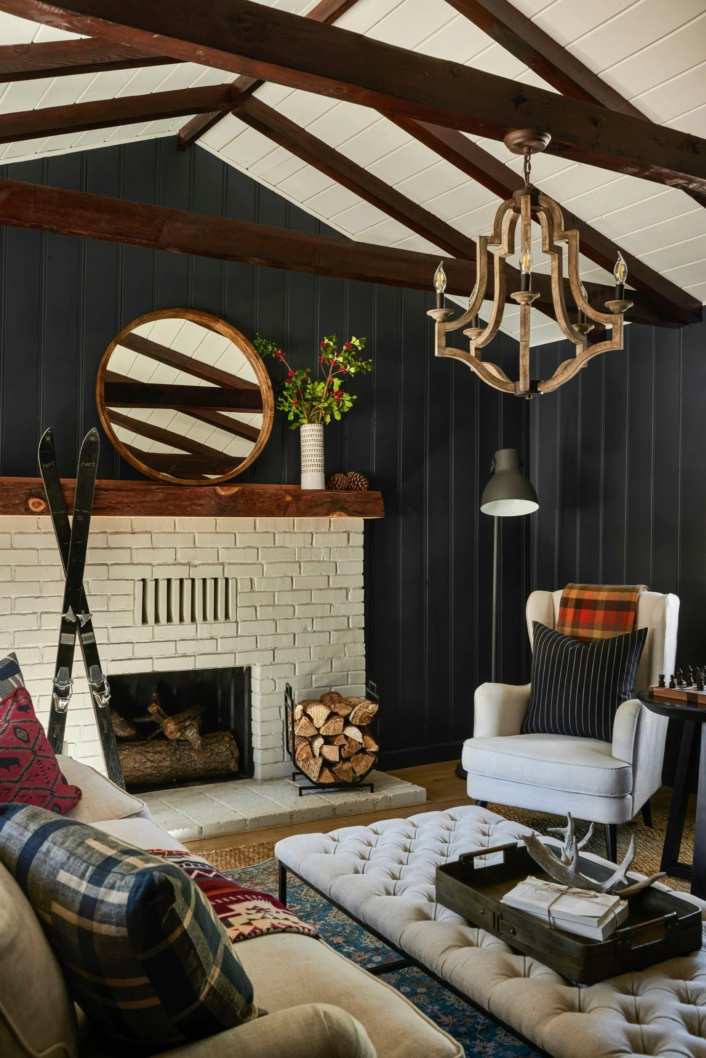 A cute cabin I designed for The Flipping El Moussa&rsquo;s @HGTV  a small ski town Big Bear California, 📷 @danarnoldphoto. Swipe 👉 to see the before and after transformation 🎿🏚️ #letsflipthis