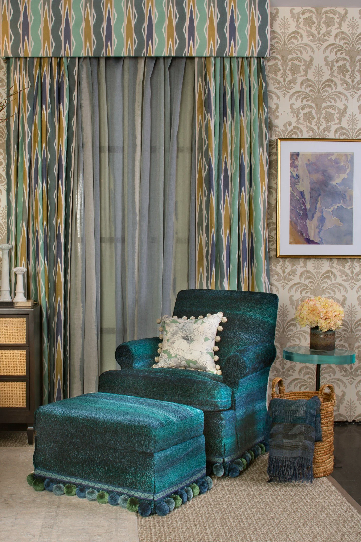 I have a thing for balls 💁🏻&zwj;♀️. I meant passamentrie😉I used all these fun trims with the @kravetinc Sojourn Collection. 
The inspiration for this room was sojourning on the island of Mustique, a favorite escape amongst the royals and British e