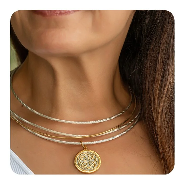 Father Daughter Pendant All Gold — Lola Company