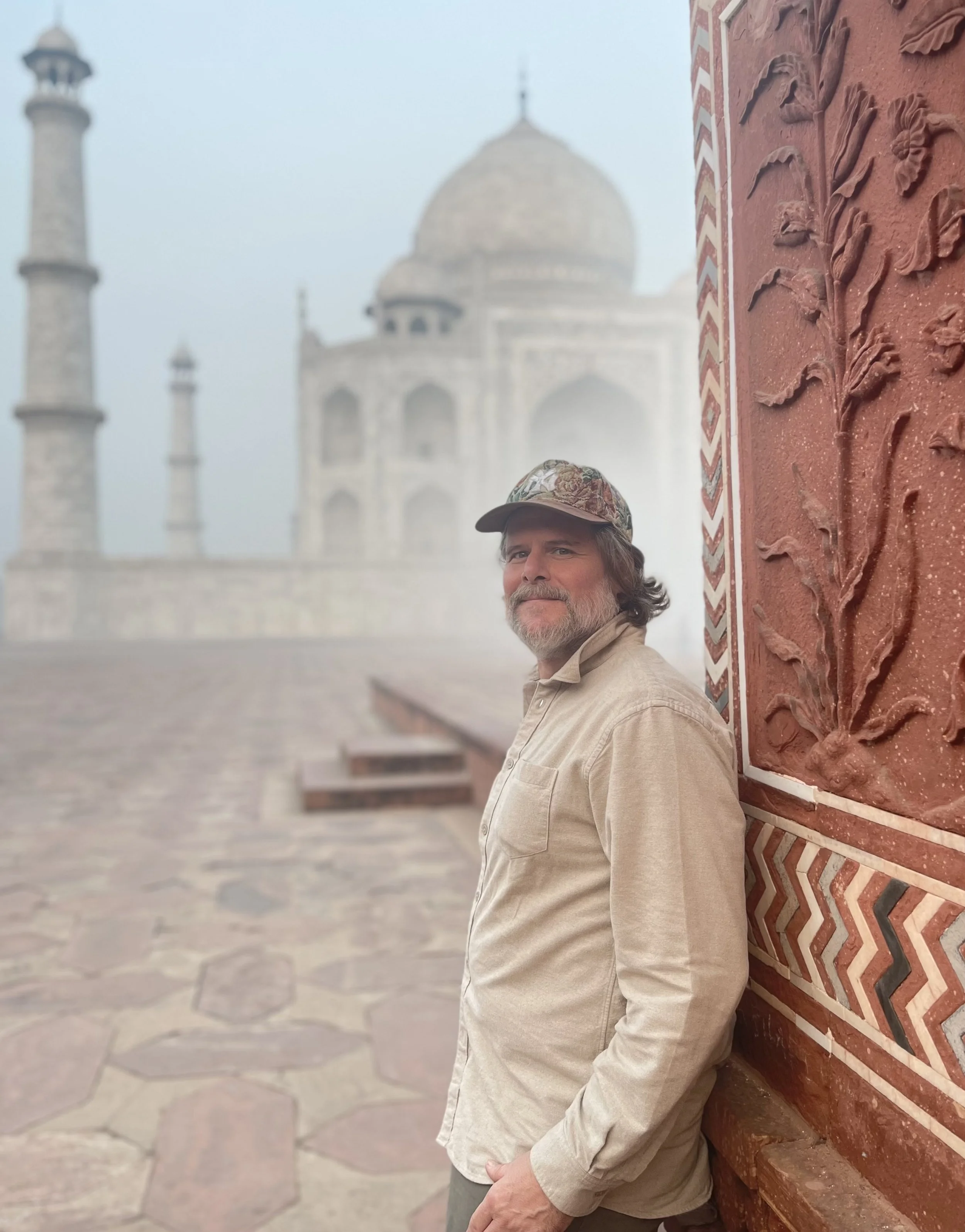 Andy is a Vedic meditation teacher, living in Greenpoint, Brooklyn. Andy also teaches in London and has been practicing for over 15 years.
