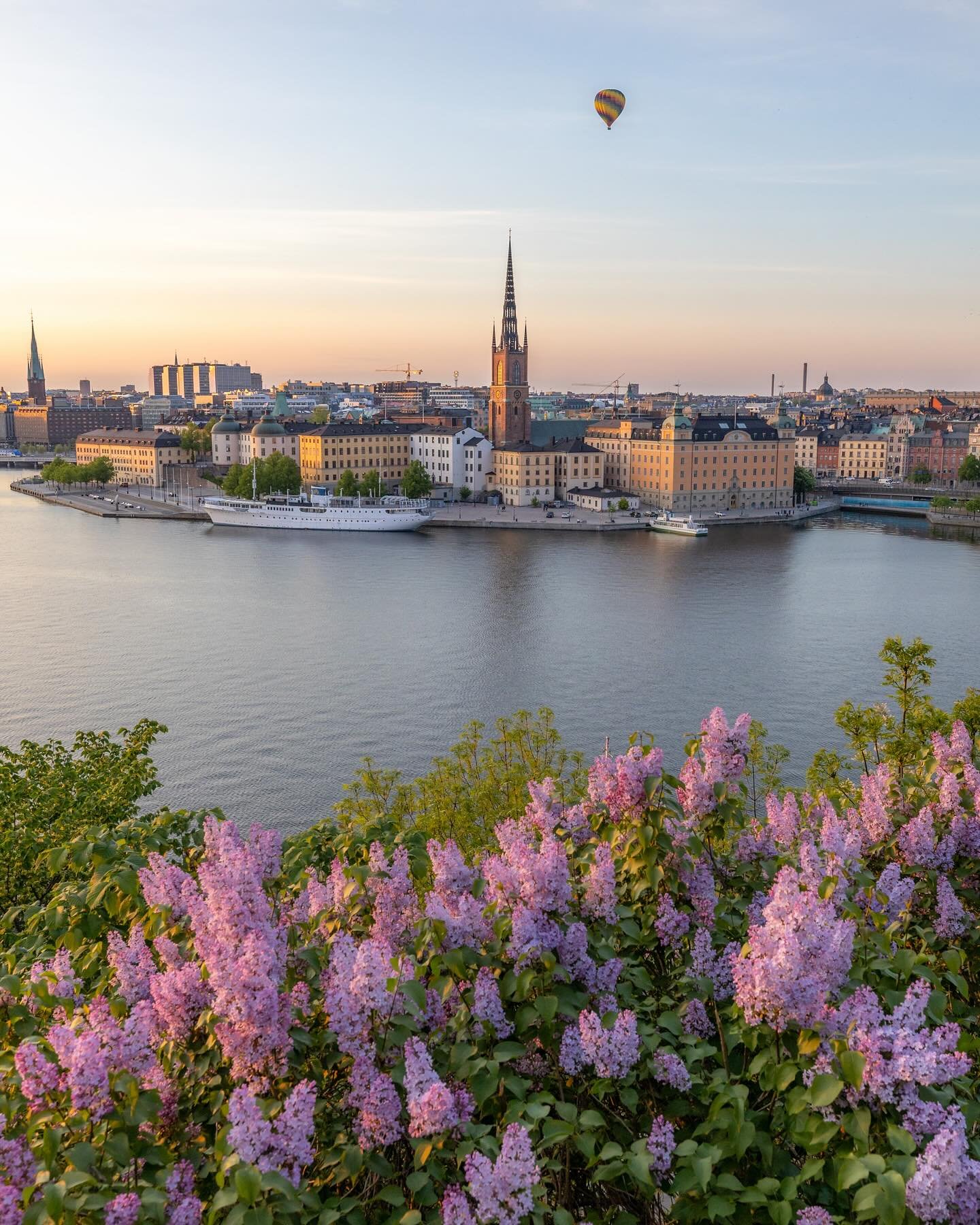 Summers in Stockholm are truly something special - the colors of nature are exploding, the days are getting longer and the sun is warming up mood and mind ☀️.
Are you planning to visit Stockholm this summer?
.
.
.
#stockholm #sthlm #visitstockholm #s