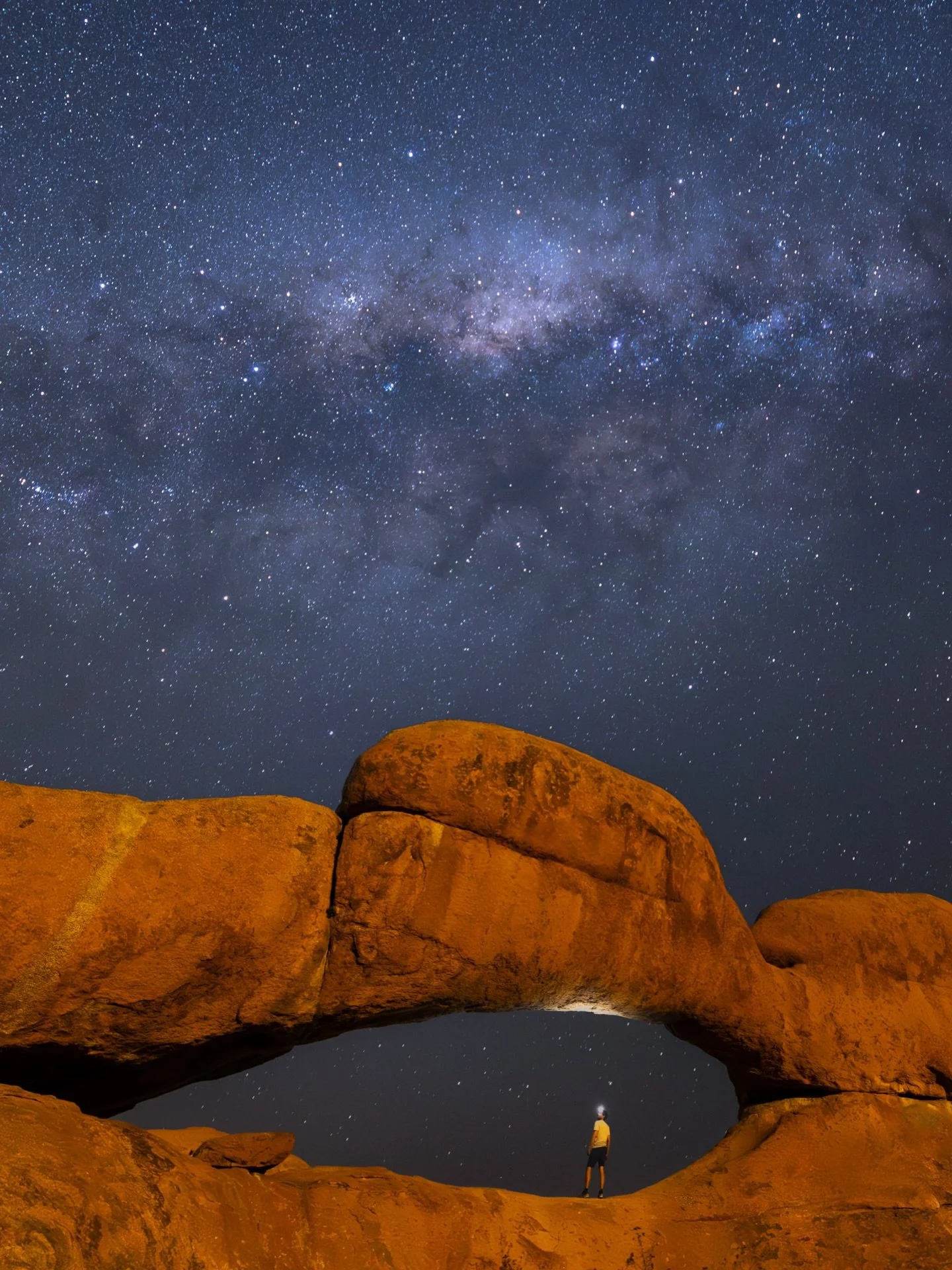 Under the starry African night sky 🌌.

Did you know that Namibia is one if the least populated countries on our planet, making it a fantastic place for night sky photography?

It was the first time for me to photograph the bright core of the Milky W