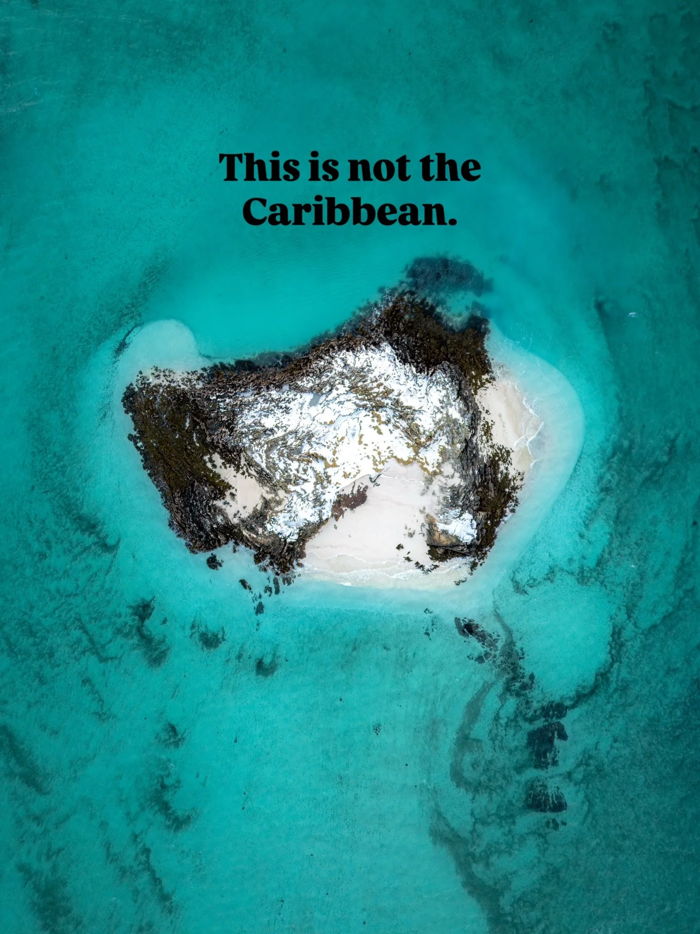 Senja in the very north of Norway is an incredible place for landscape photography 🏔️❄️📸. 

The contrast between jaw-dropping mountains, dramatic Arctic beaches and crystal-clear turquoise waters almost feels unreal 🤯.

In one month, I will host a