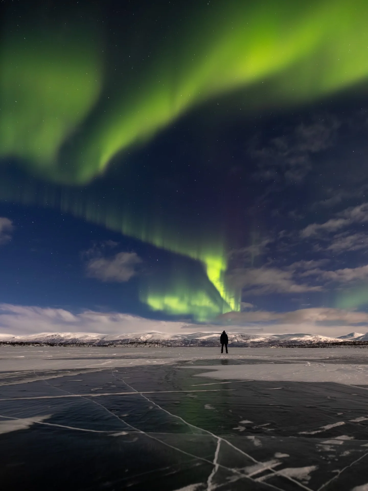 A night to remember 🌌. It was the last night on my photo tour in Swedish Lapland and the weather forecast looked terrible for Northern Lights - cloudy skies everywhere for the entire night.

Against all odds, the magical Blue Hole of Abisko opened u