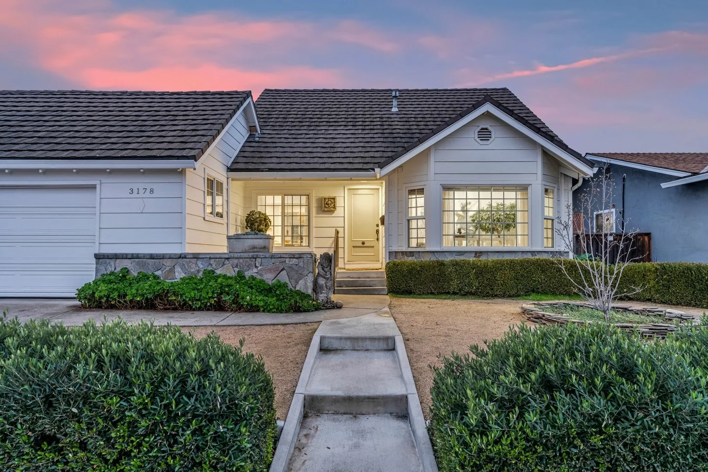 Now Pending! 3178 Berkshire Ct, Pleasanton 🏡

This 4 bed, 2 bath, 2,066 sqft home was so well received, over 50 people through, tons of activity, and we got an amazing offer for the seller! 🙌

This home is a perfect example of where the market is r