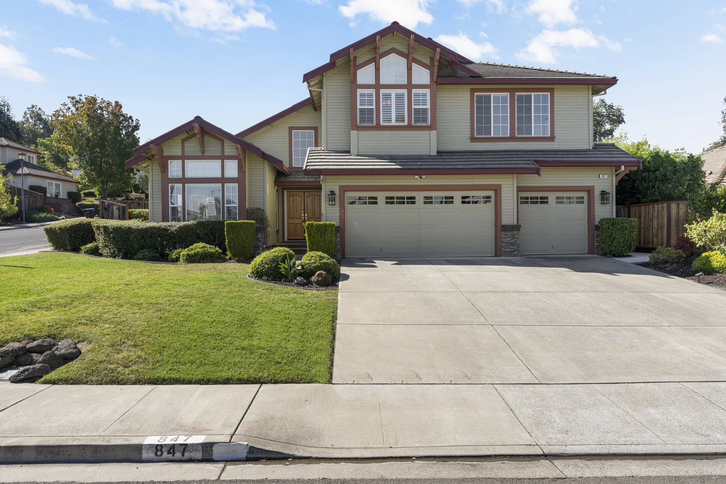 847 E Angela Street, Pleasanton