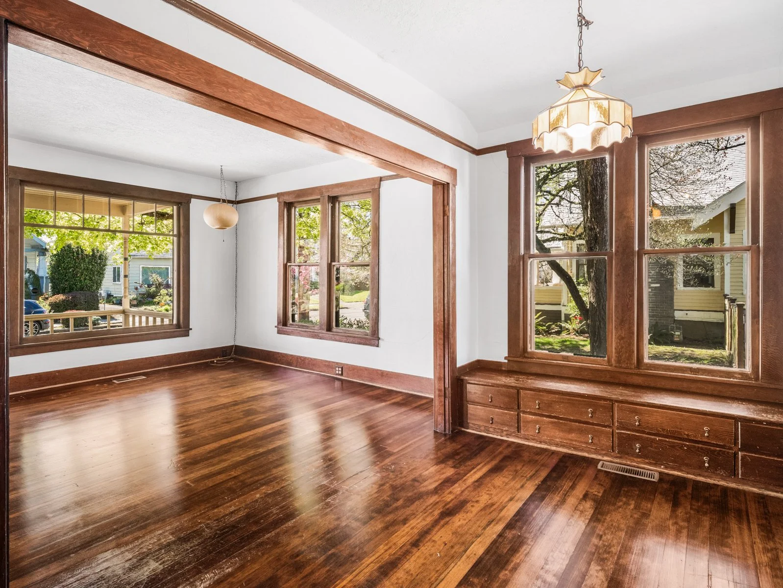 947 SE Spokane St-16.jpg