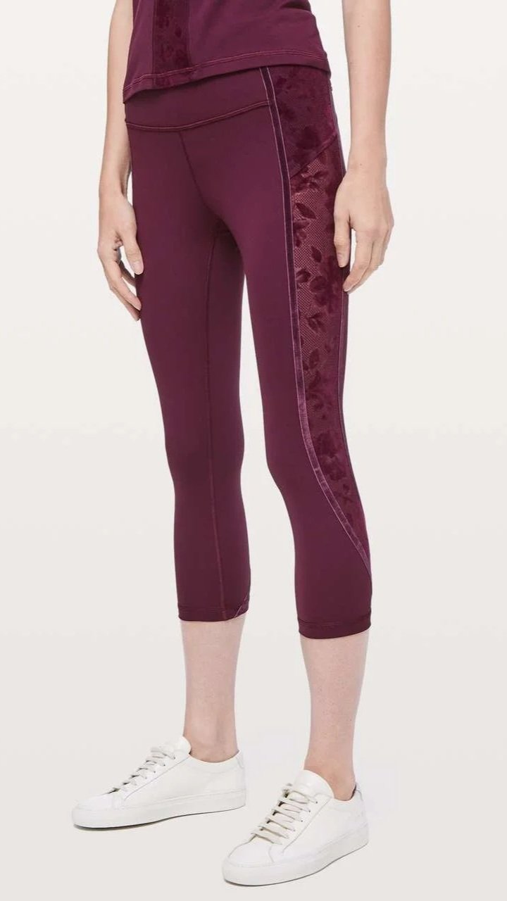 lululemon-wunder-under-crop-high-rise-flocked-21-dark-adobe-scatter-floral-dark-adobe-dark-adobe-036244-253331.jpg