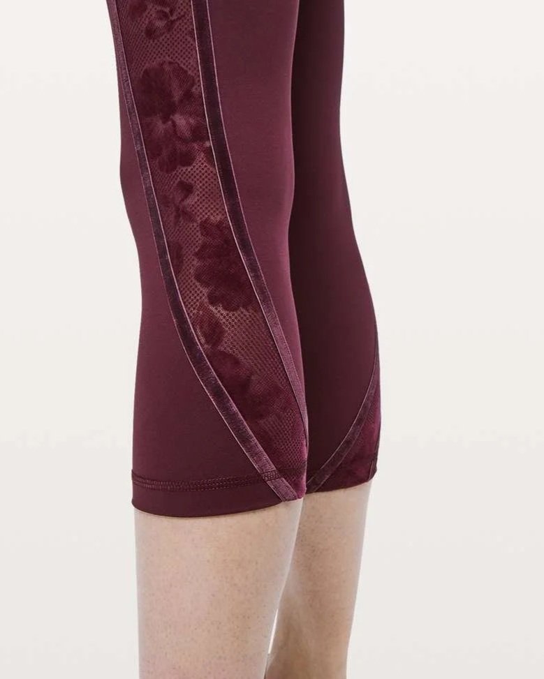 lululemon-wunder-under-crop-high-rise-flocked-21-dark-adobe-scatter-floral-dark-adobe-dark-adobe-036244-253334.jpg