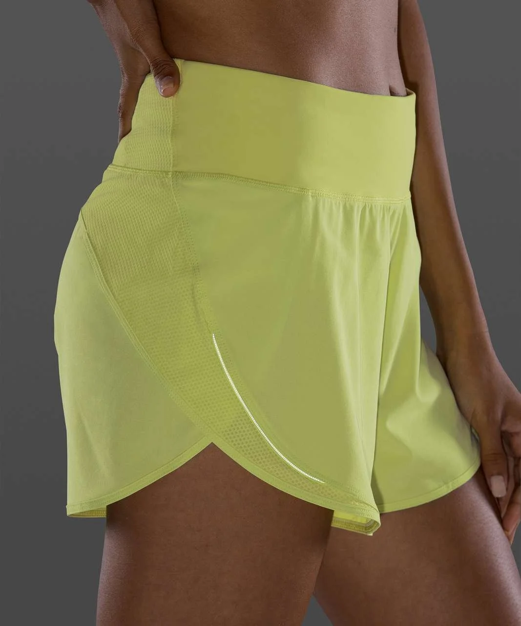 Run Off Route High Rise Shorts 4"