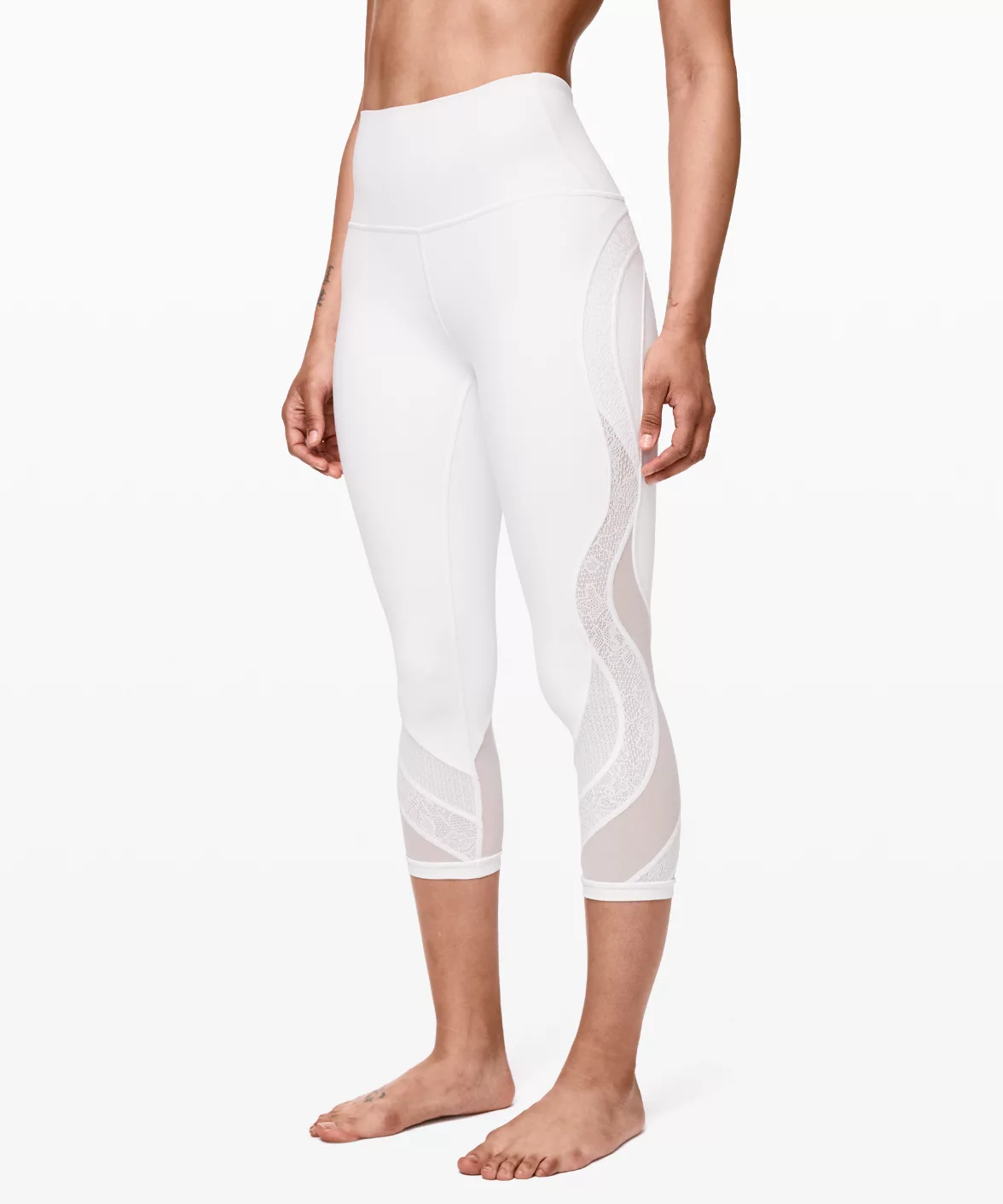 wu hr crop lace.png