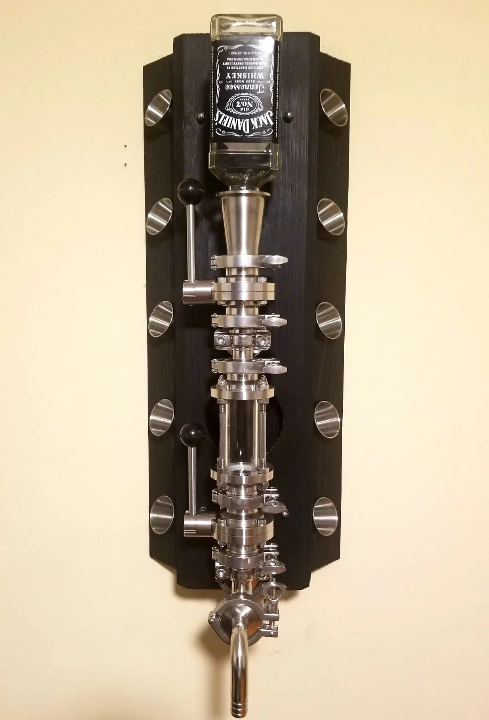 Liquor dispenser with Backboard