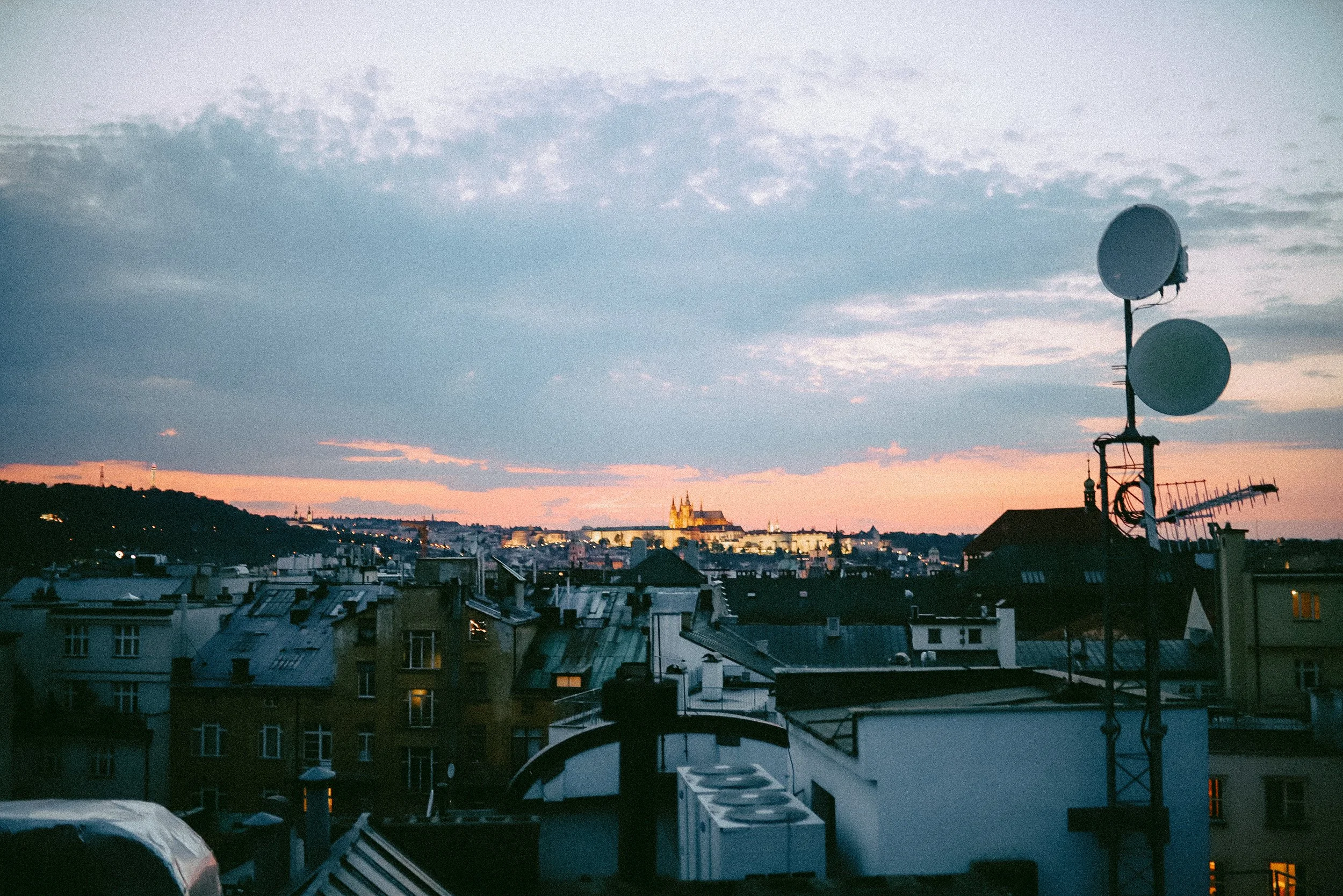 Prague rooftop wedding 175.jpg