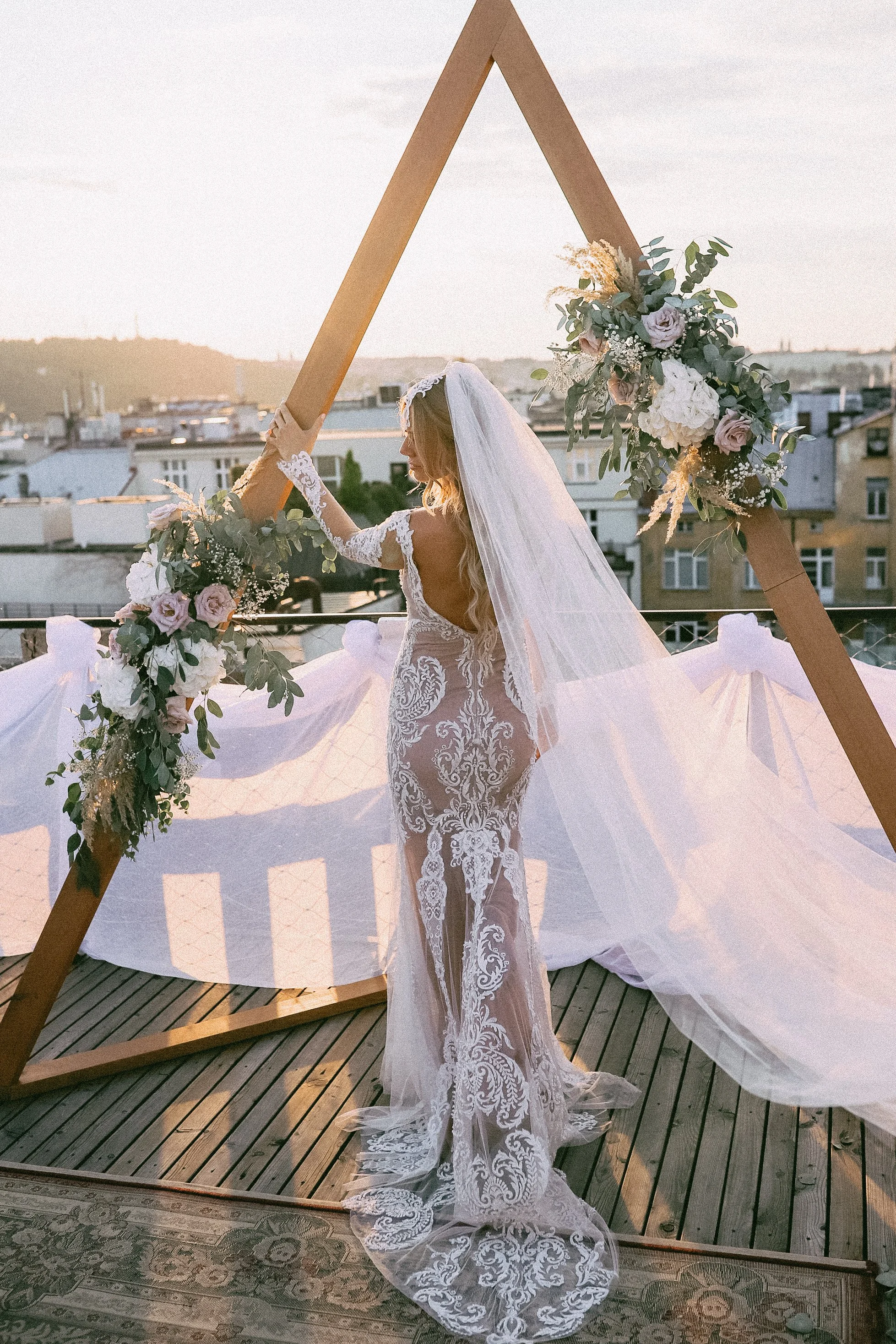 Prague rooftop wedding 118.jpg