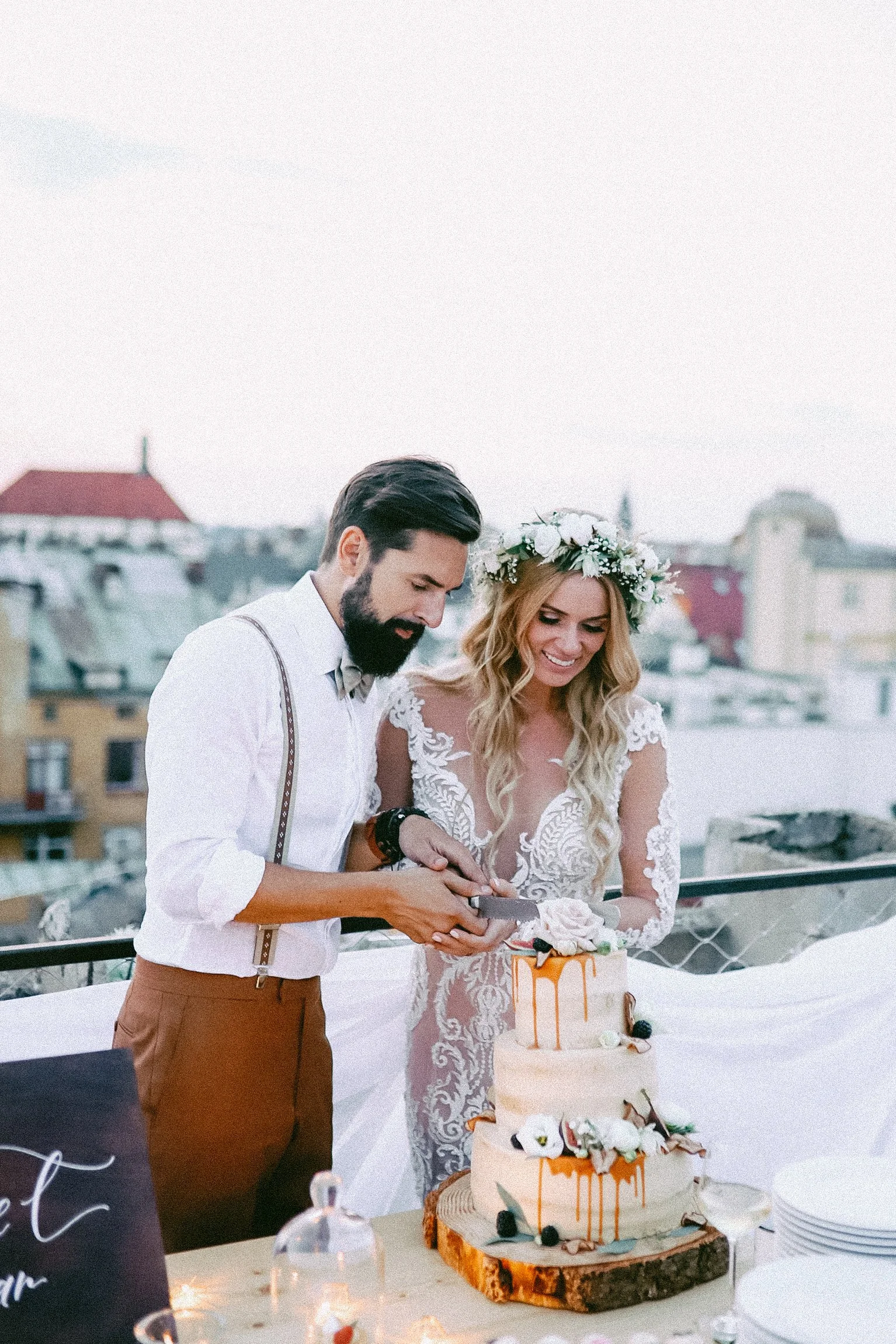 Prague rooftop wedding 170.jpg