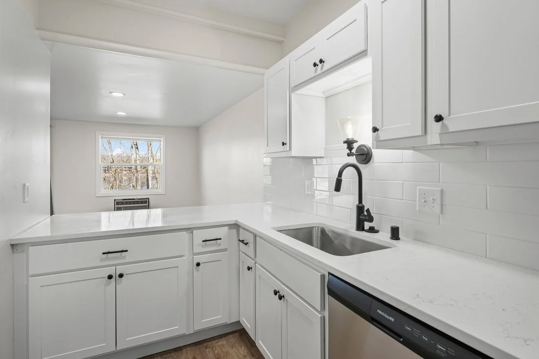 6-web-or-mls-1314-n-gammon-rd-c_orig.jpg