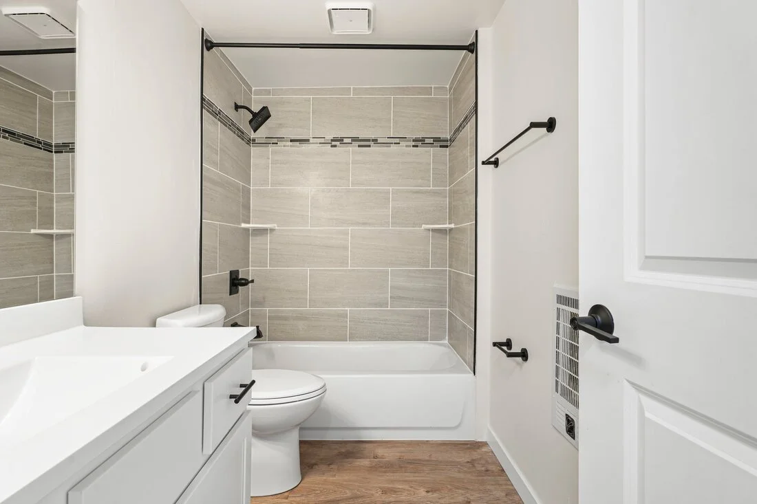 18-web-or-mls-1314-n-gammon-rd-c_orig.jpg
