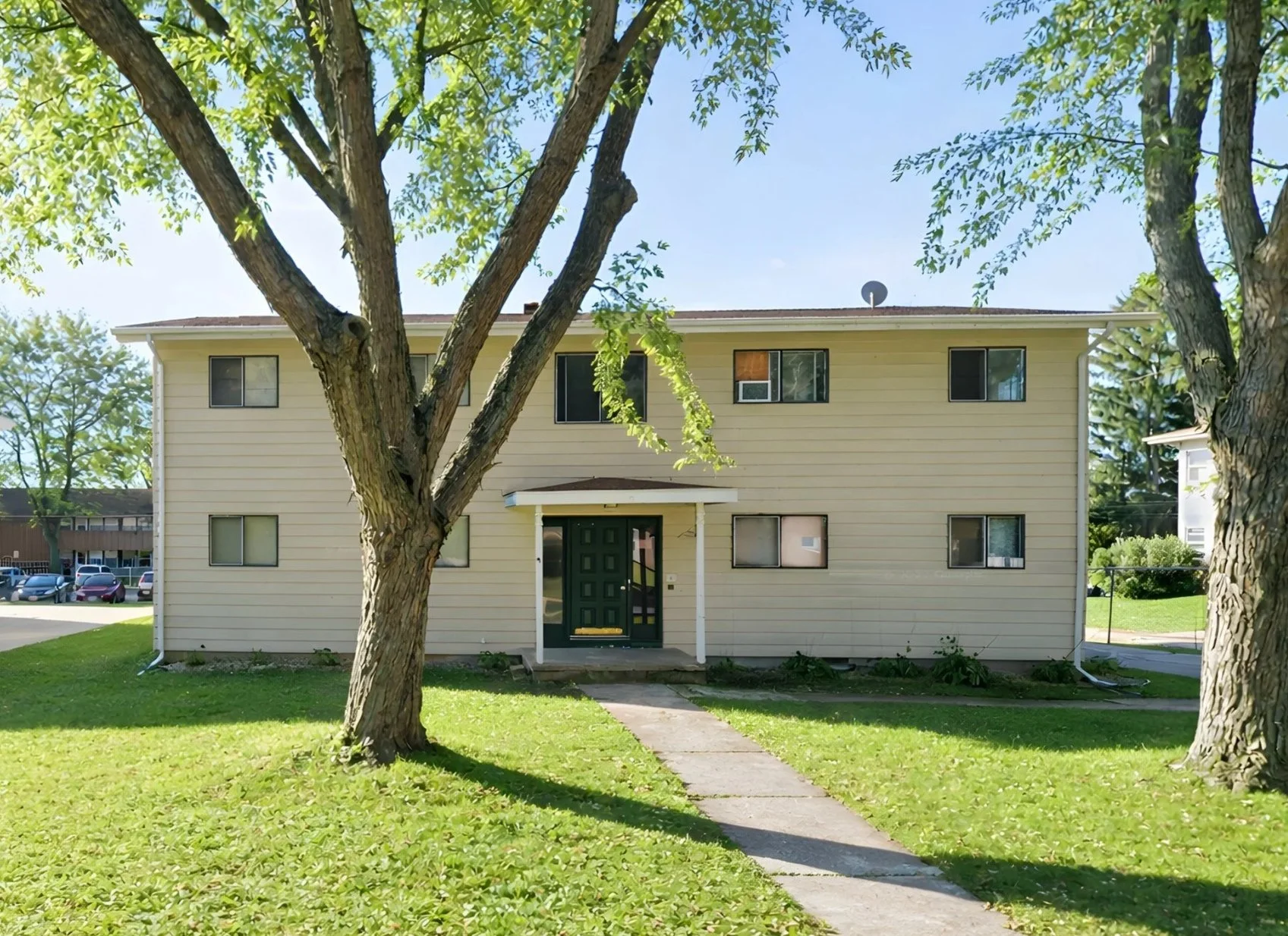 Lake Point Drive Apartments
