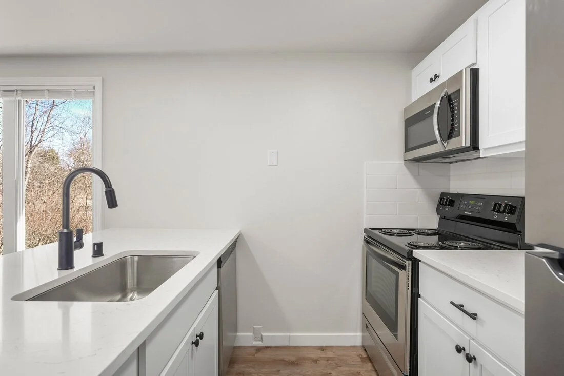 9-web-or-mls-1316-n-gammon-rd_orig.jpg