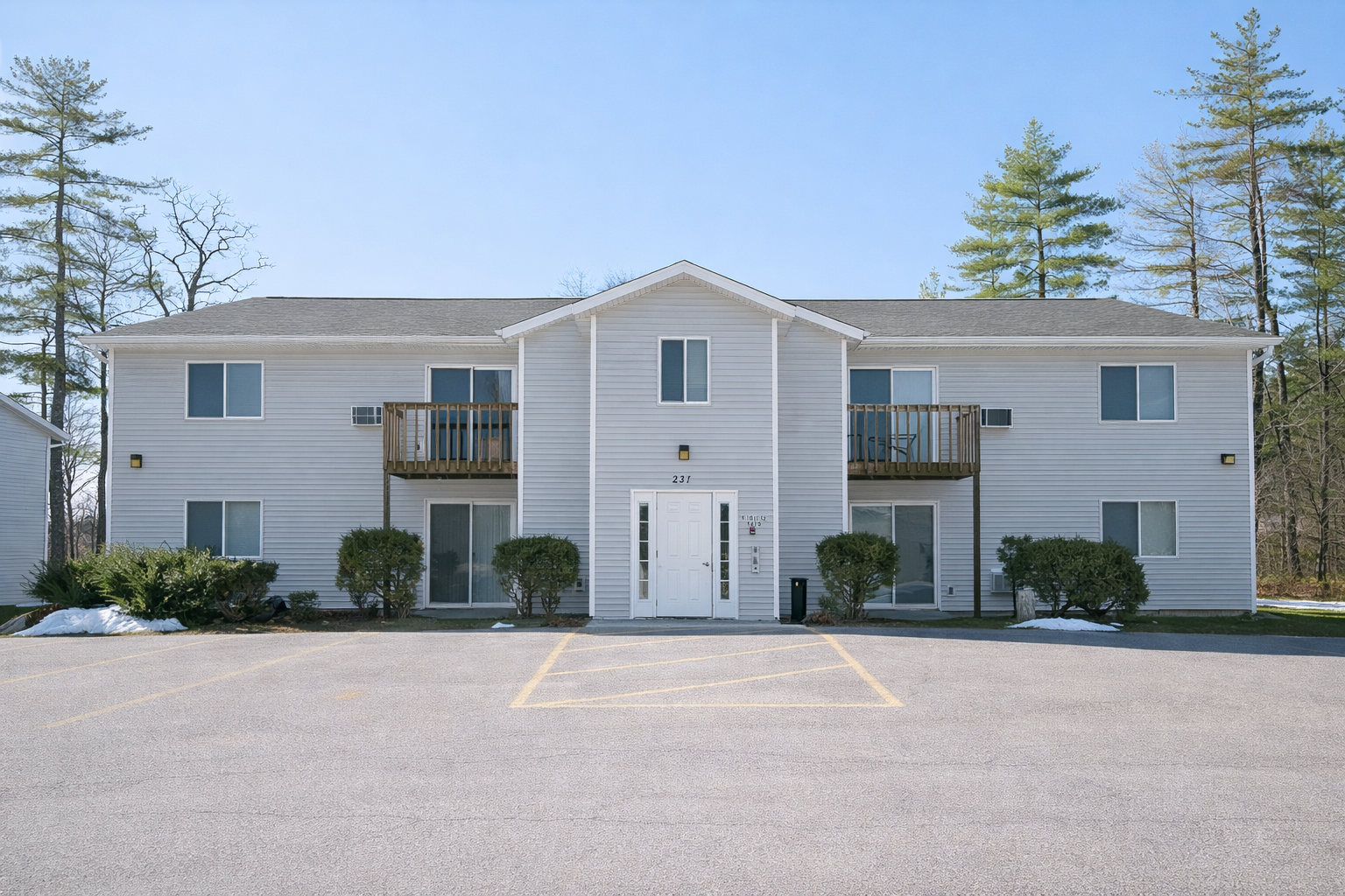 Pinebrook Corner Apartments