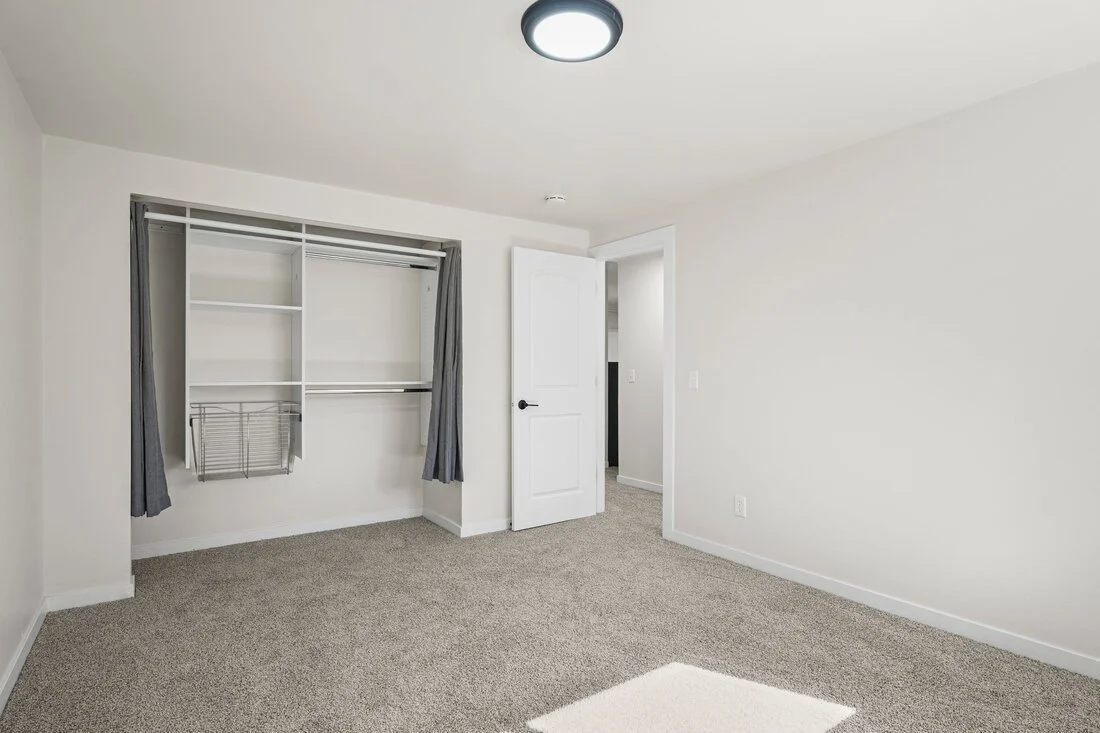 14-web-or-mls-1314-n-gammon-rd-c_orig.jpg