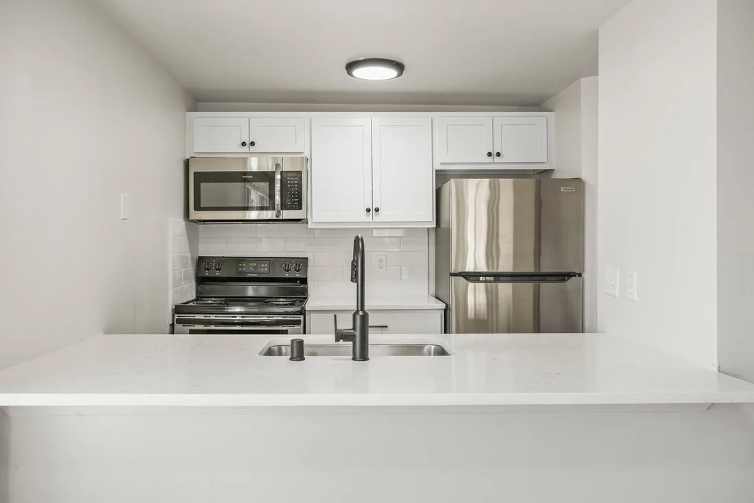 8-web-or-mls-1316-n-gammon-rd_orig - Copy.jpg